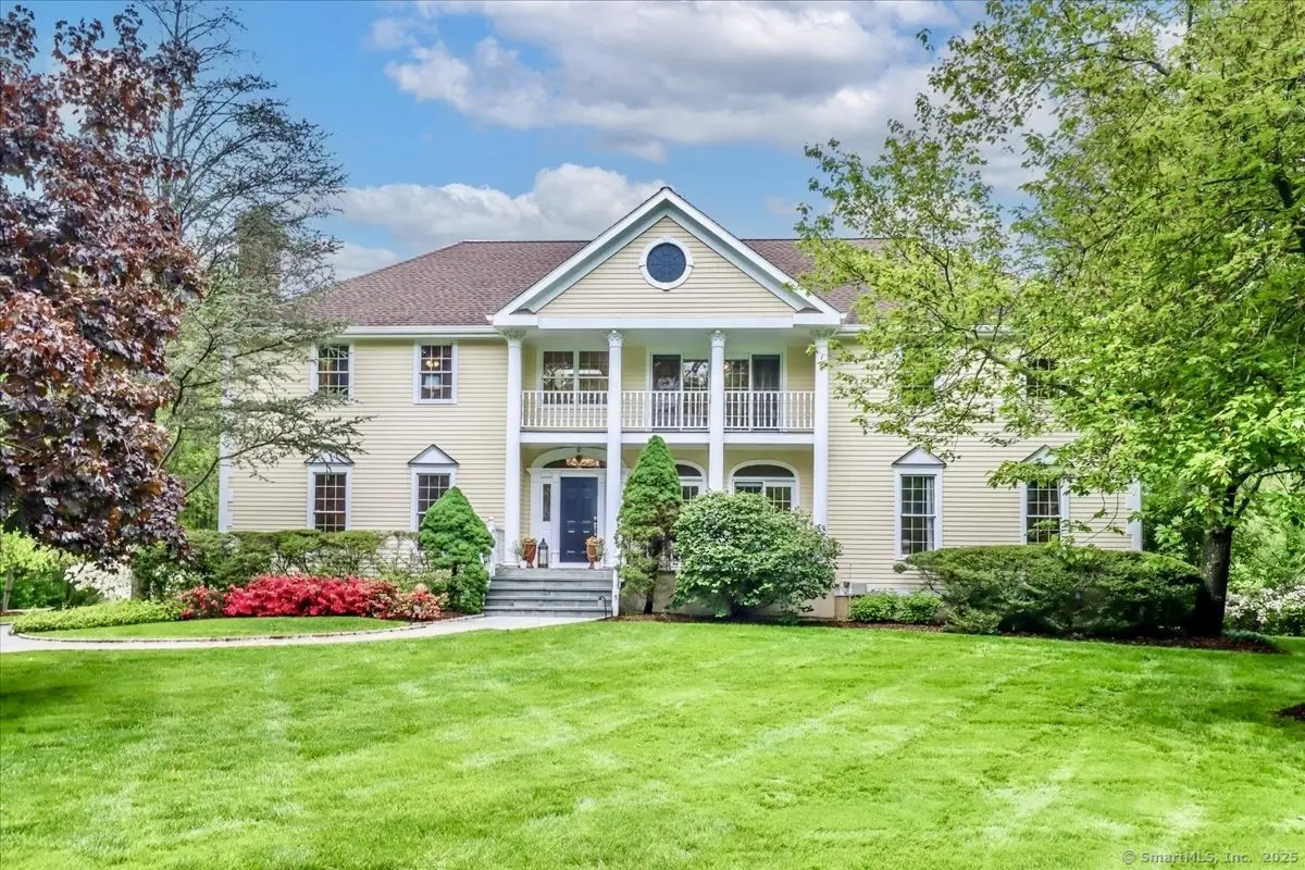 10 Woods End Drive, Wilton