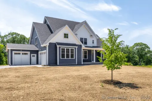 18 Twin Valley Road, East Lyme