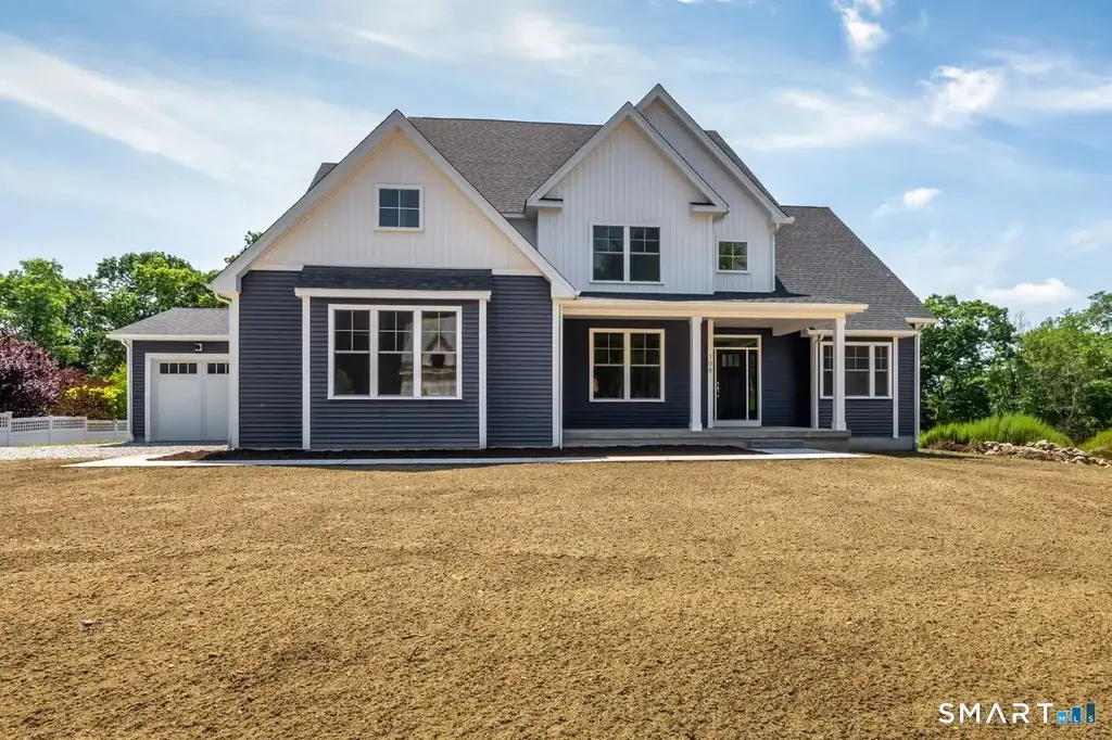 2 Twin Valley Road, East Lyme