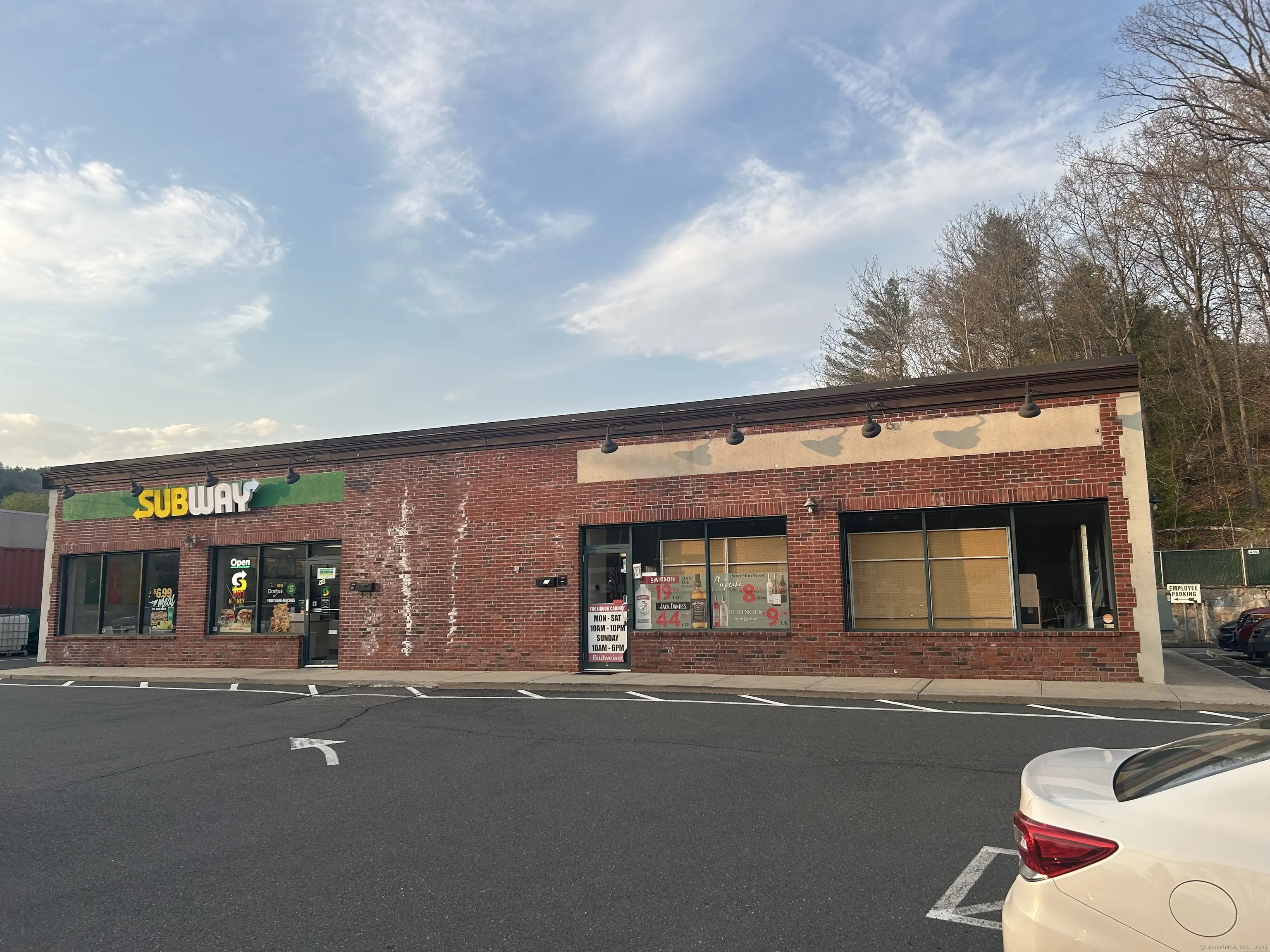 94 North Main Street, Beacon Falls