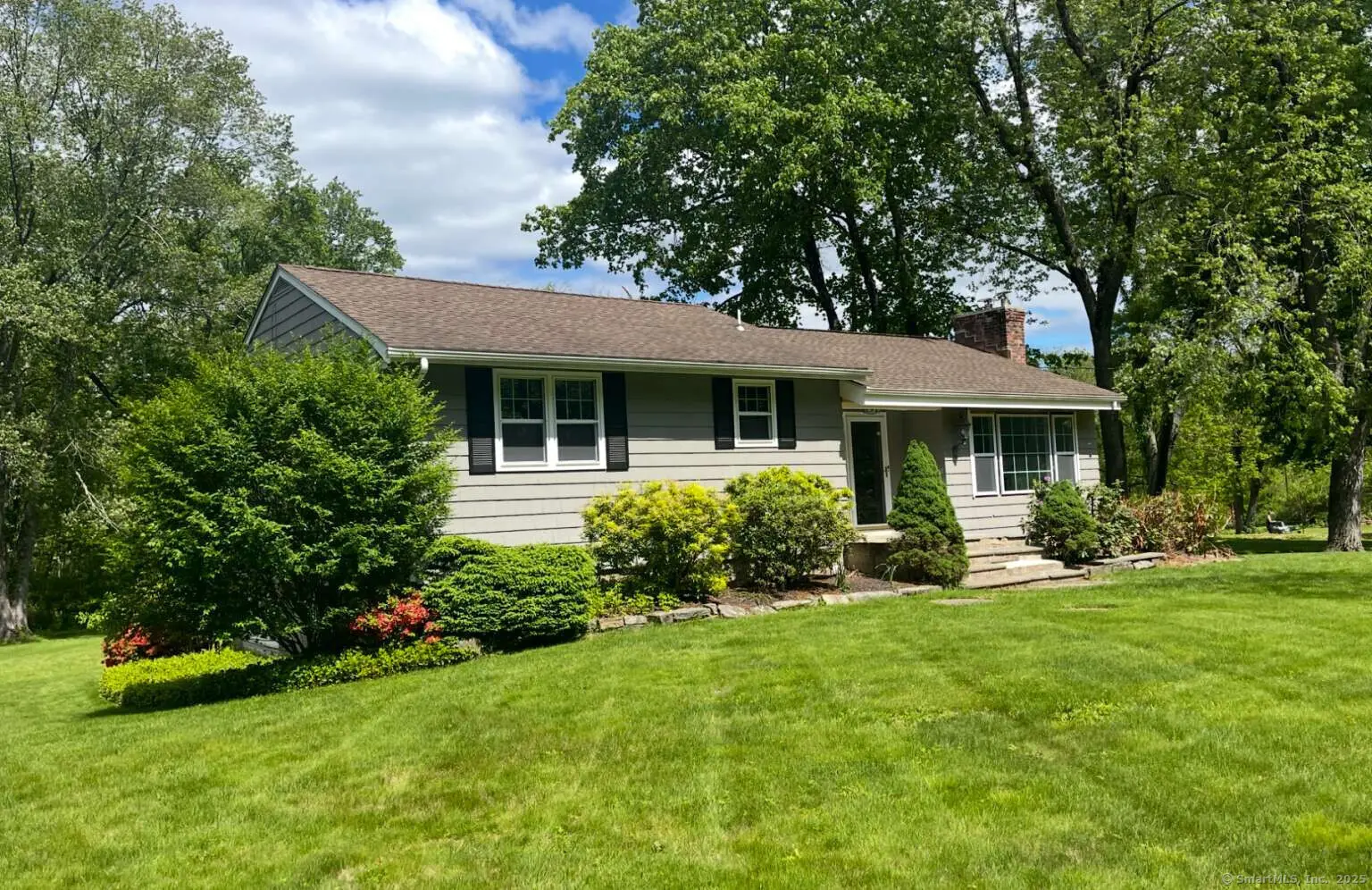 18 Great Meadow Road, Redding