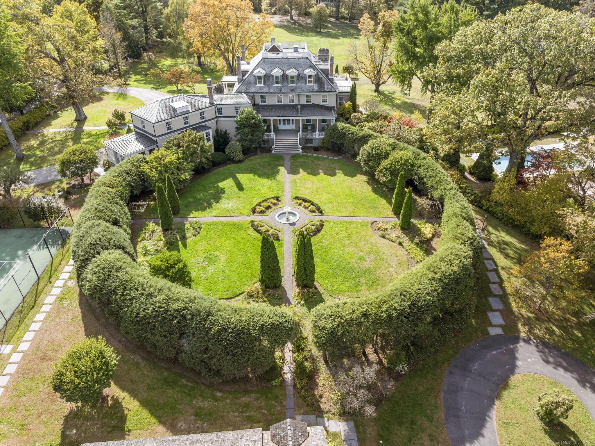 11 Mountain Spring Road, Farmington