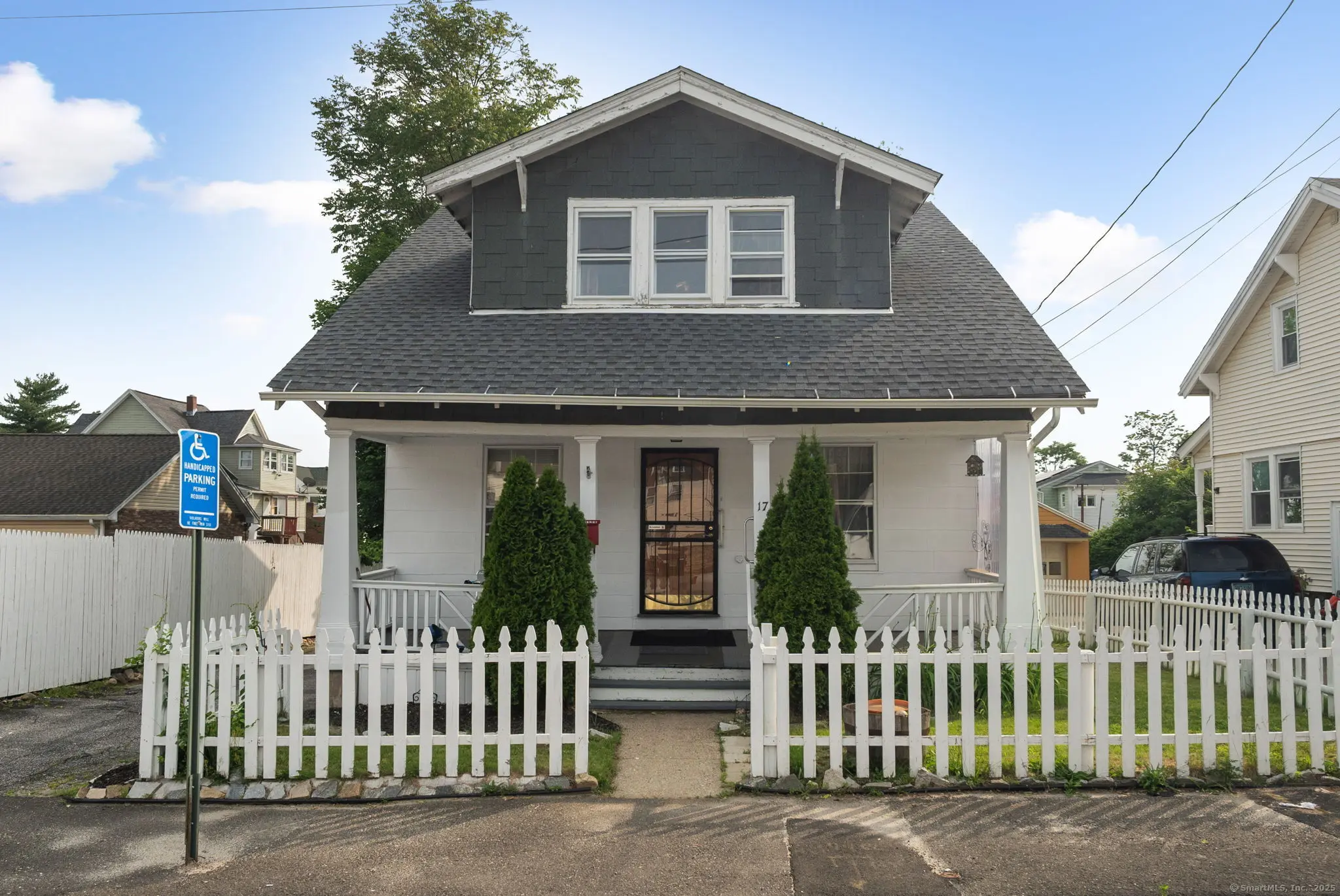 17 Radcliffe Avenue, Waterbury