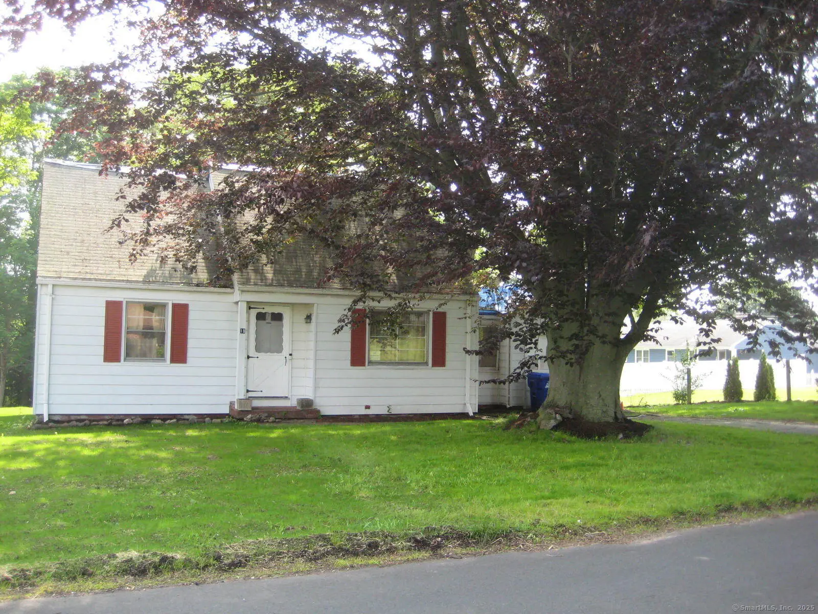 18 Linsley Street, Branford
