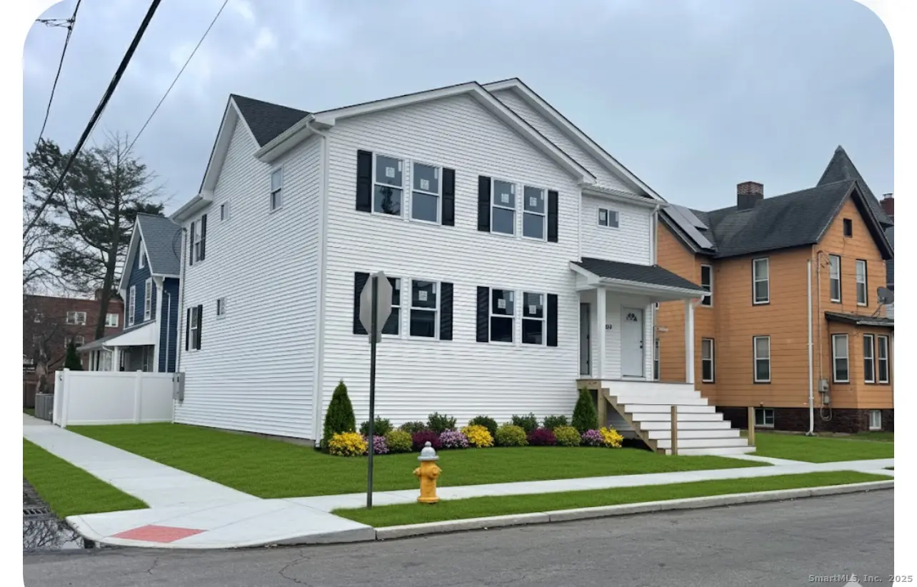 1218 Kossuth Street, Bridgeport