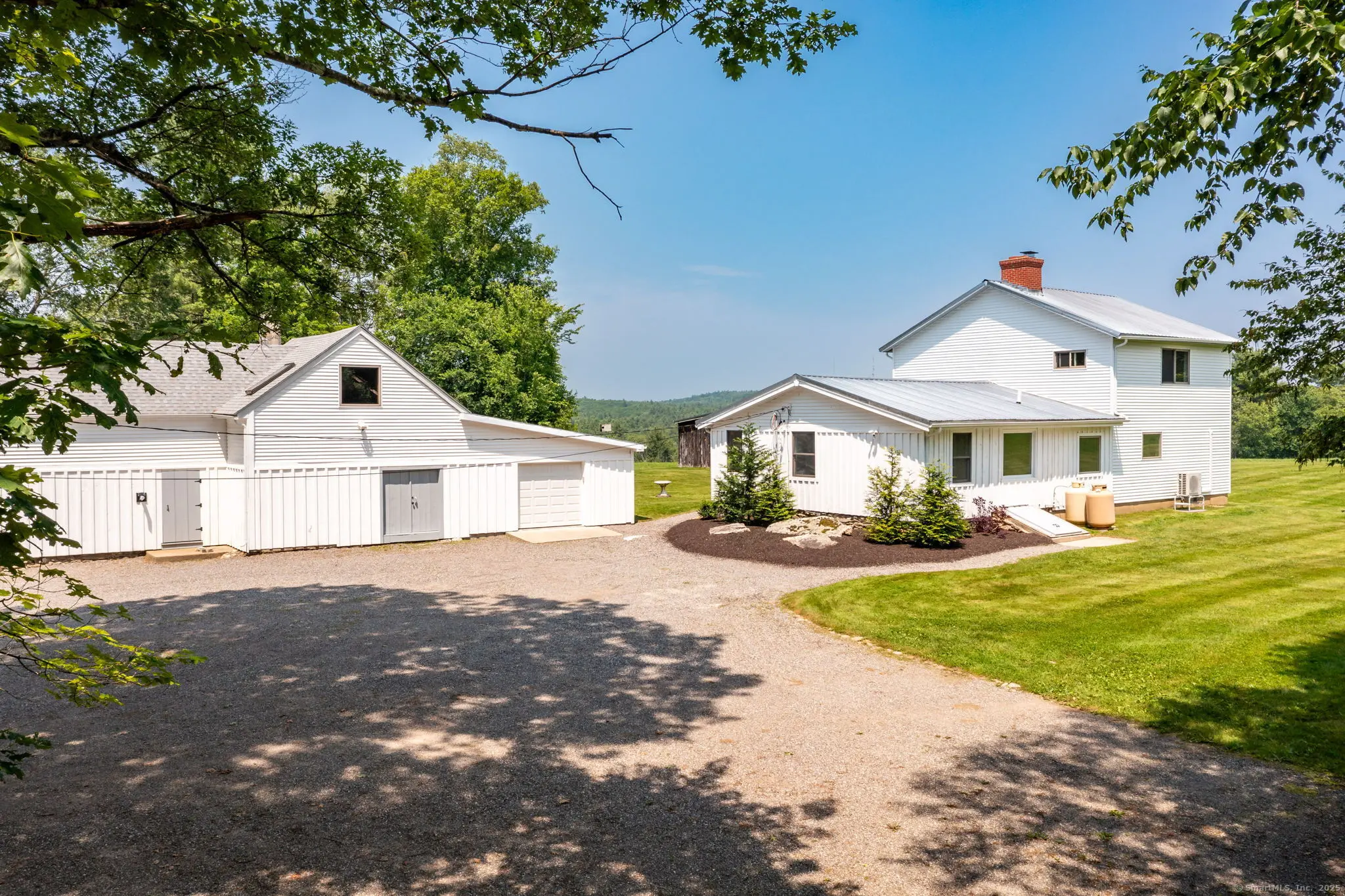 1669 Route 169, Woodstock