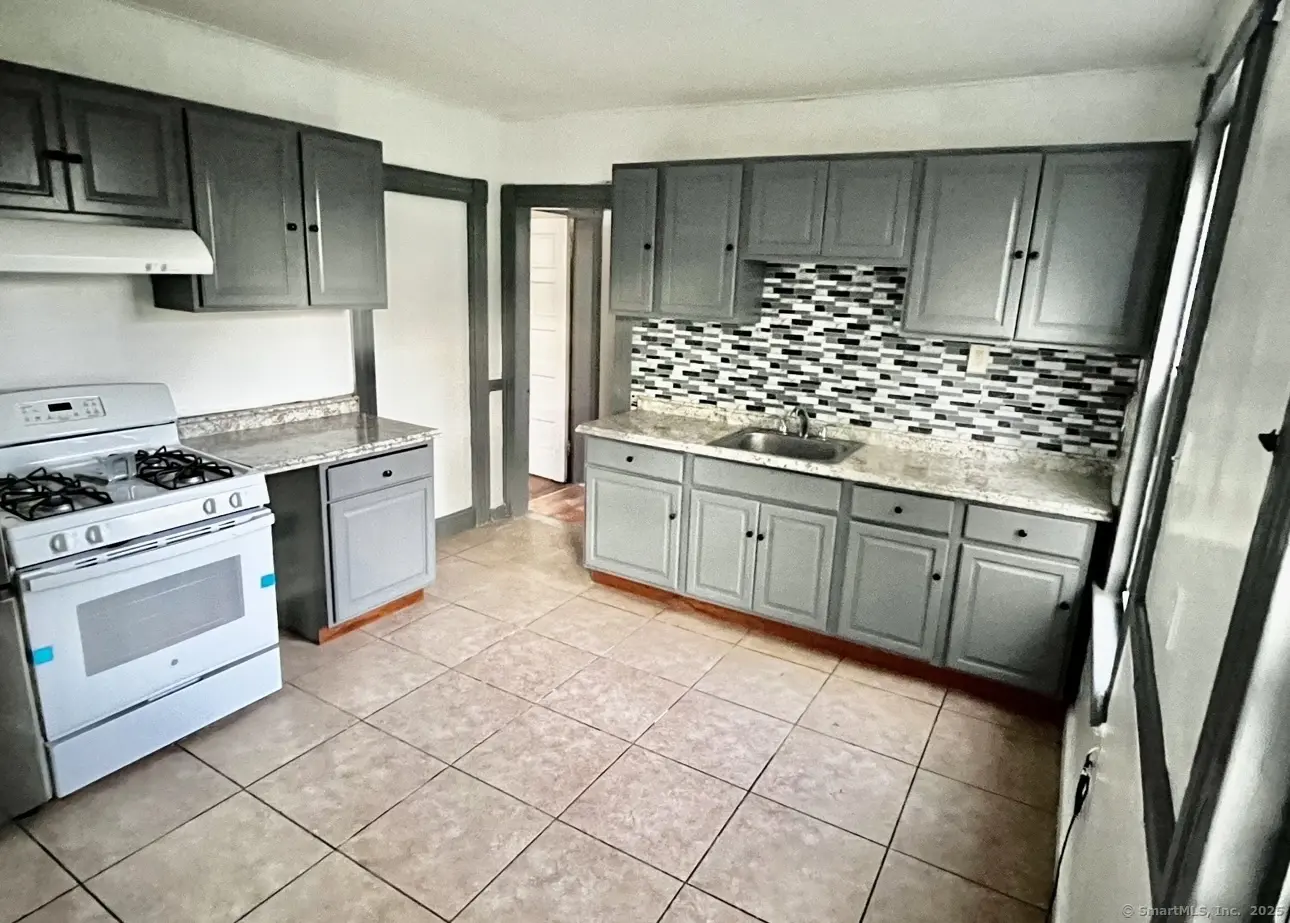 136 North Bishop Avenue, Bridgeport