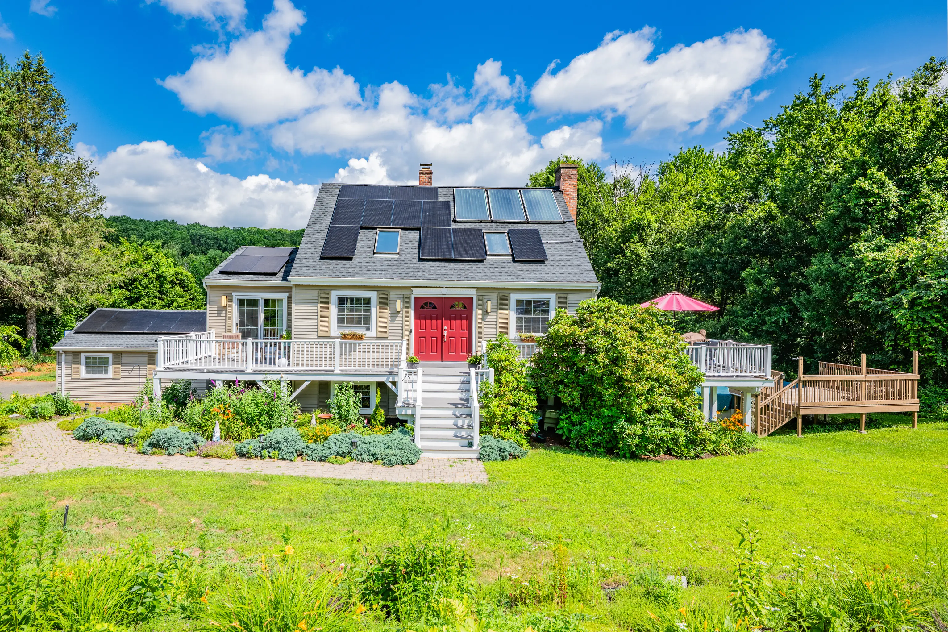 21 Long Meadow Road, Bethlehem