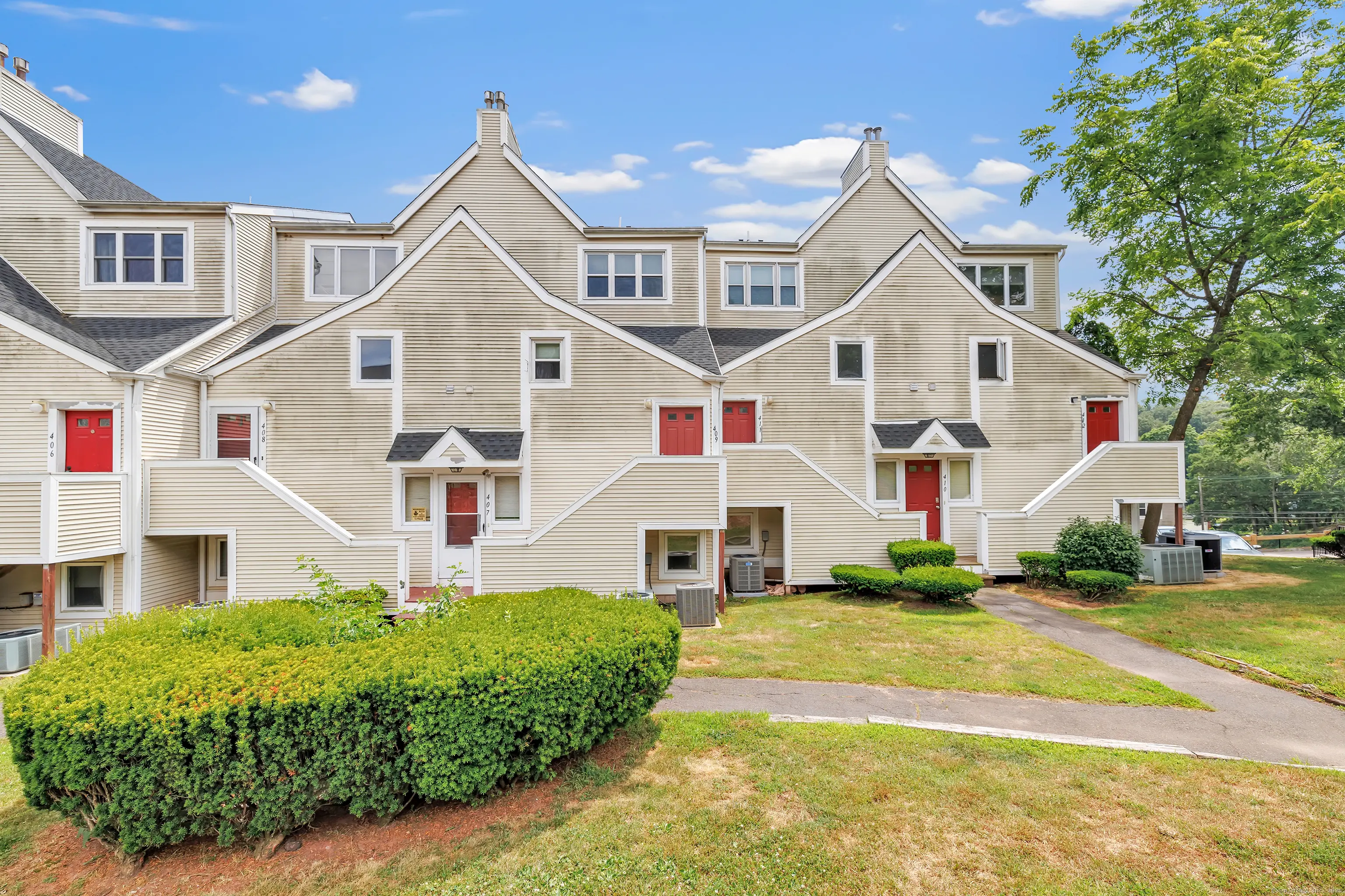 173 Russo Avenue 409, East Haven