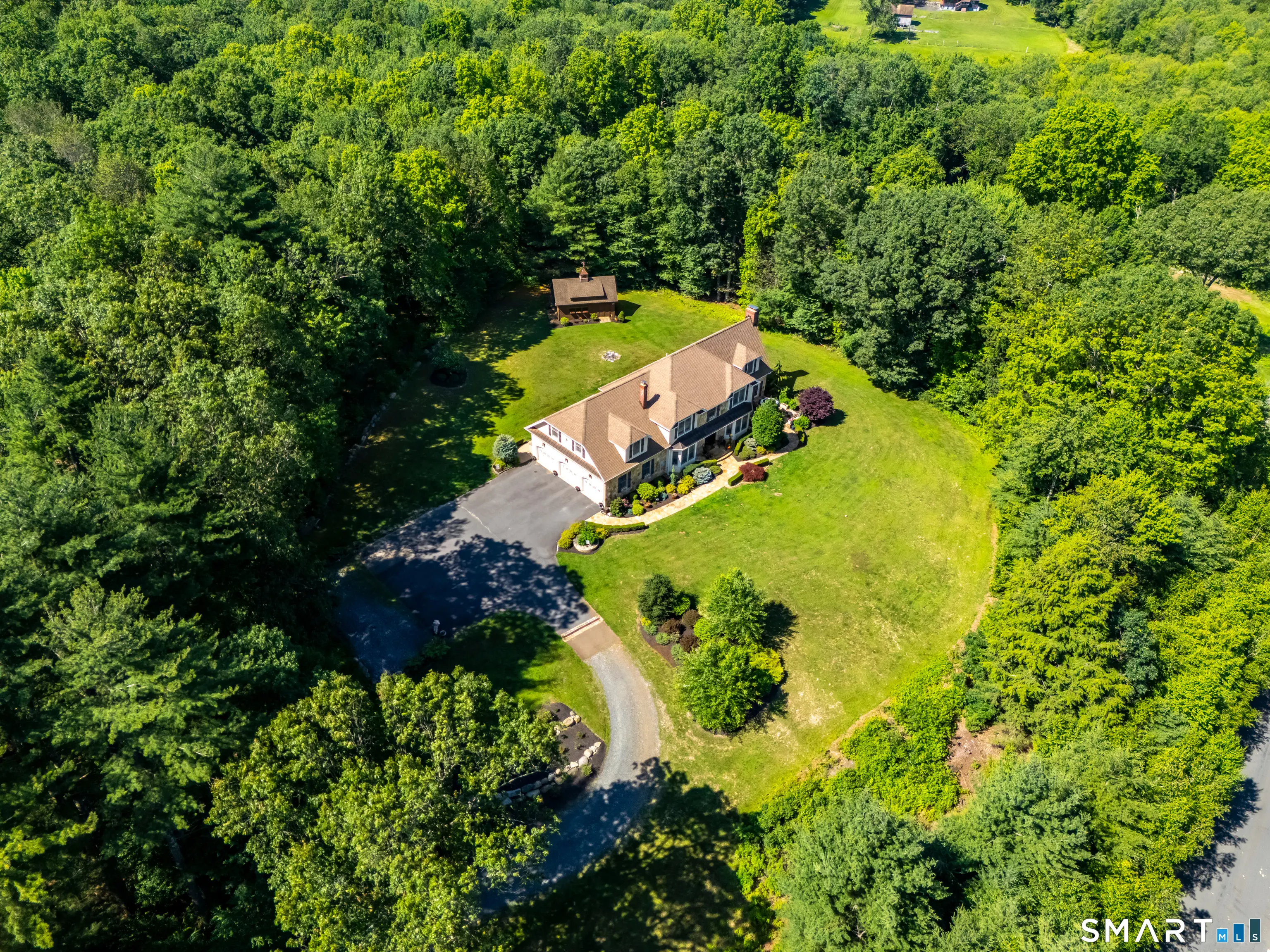 99 Carriage Lane, Roxbury