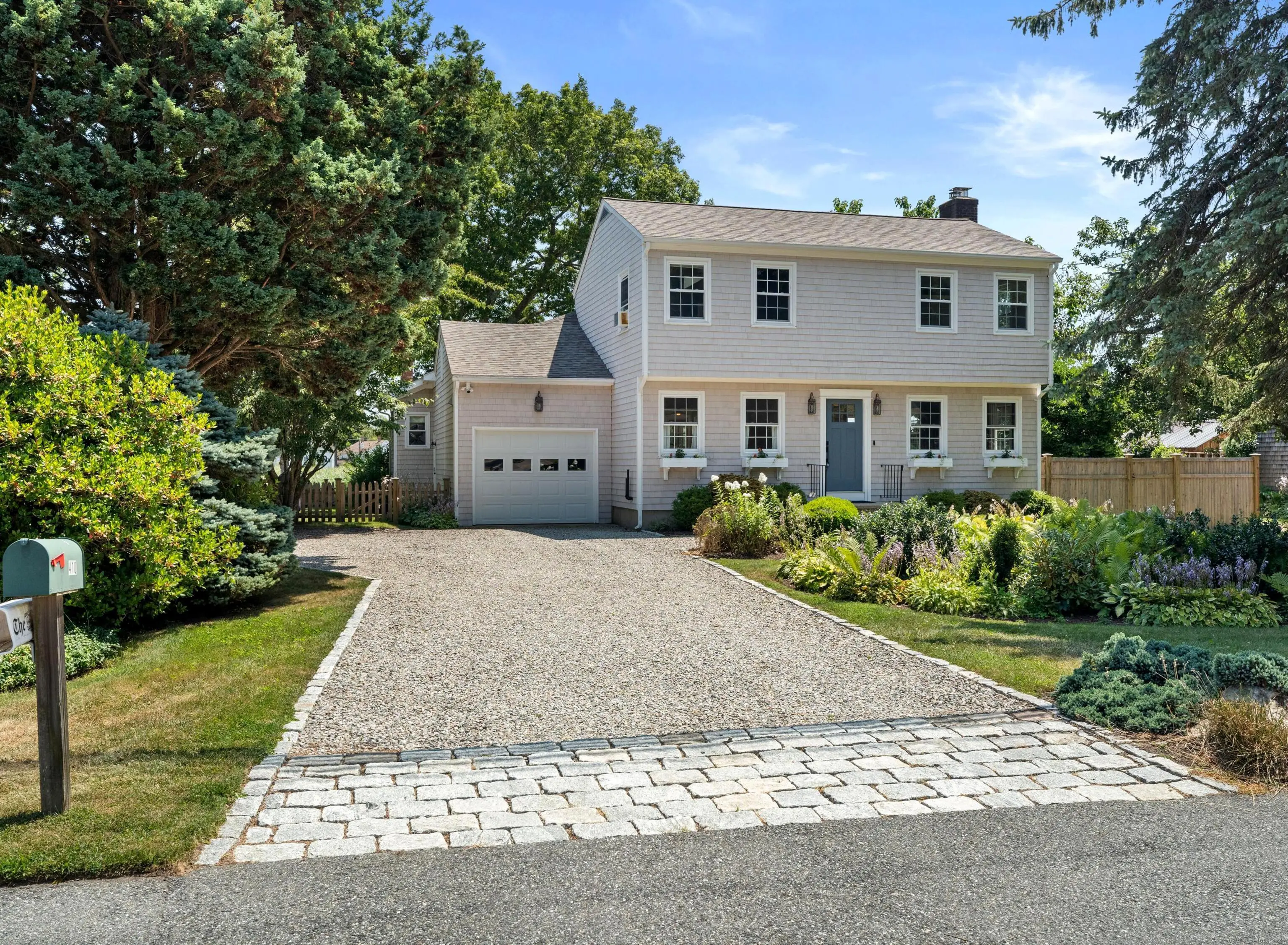 410 Noank Road, Groton