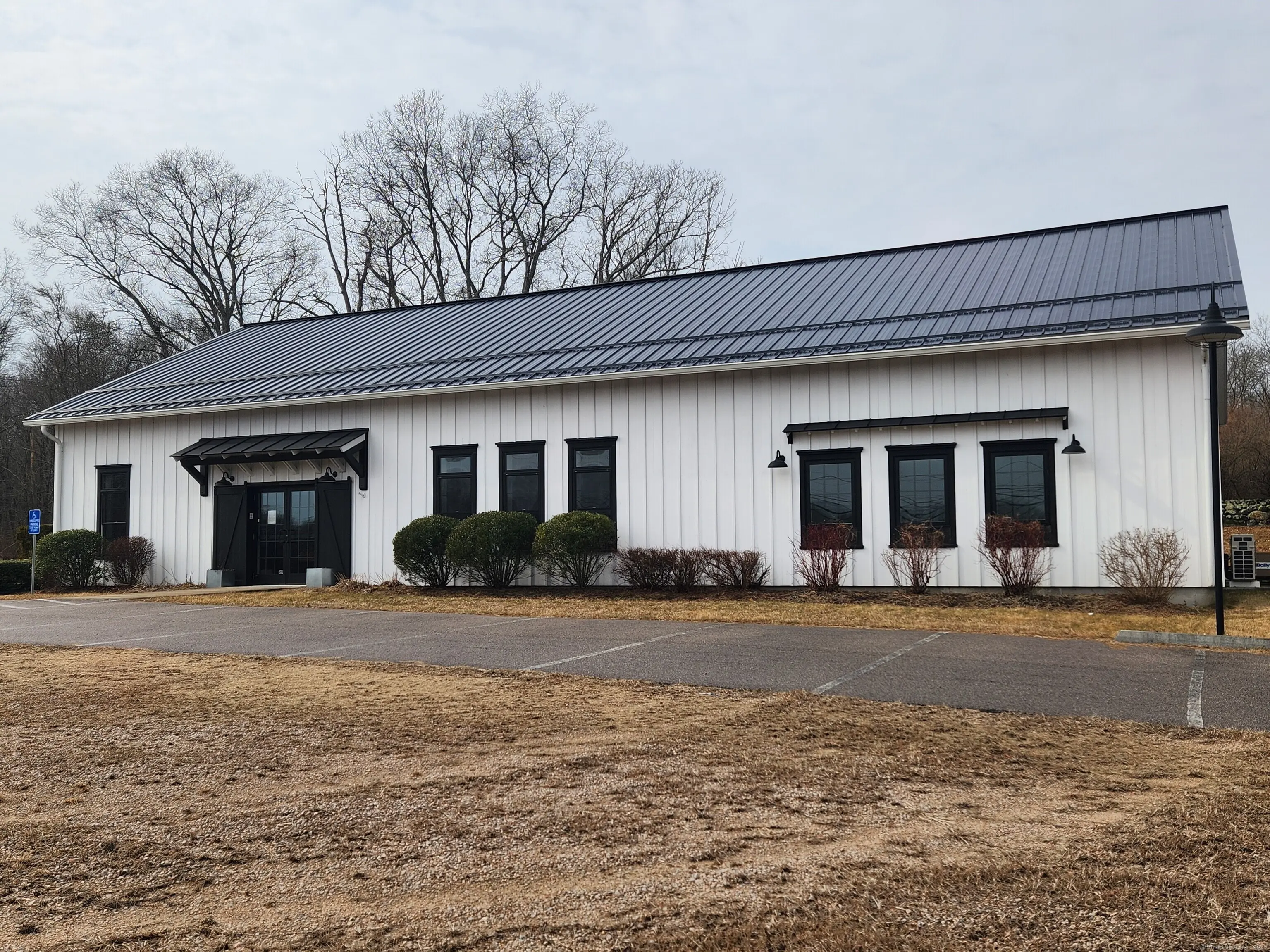 81 Norwich Westerly Road, North Stonington