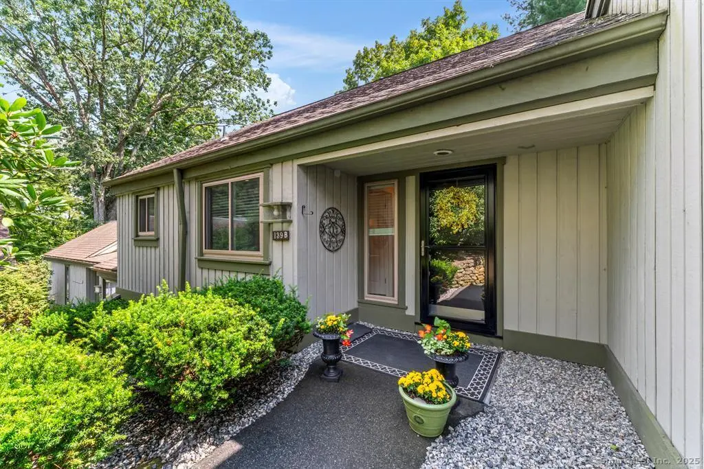 139 Heritage Village B, Southbury