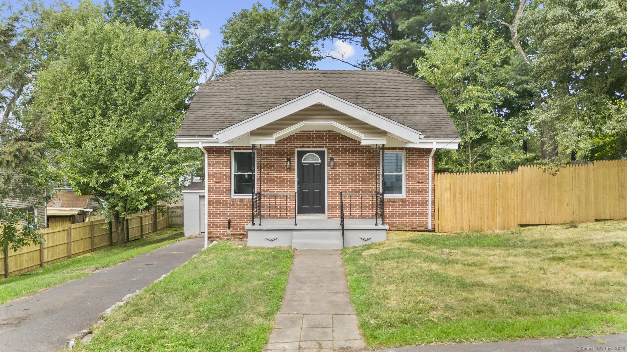 72 Hobson Avenue, Hamden