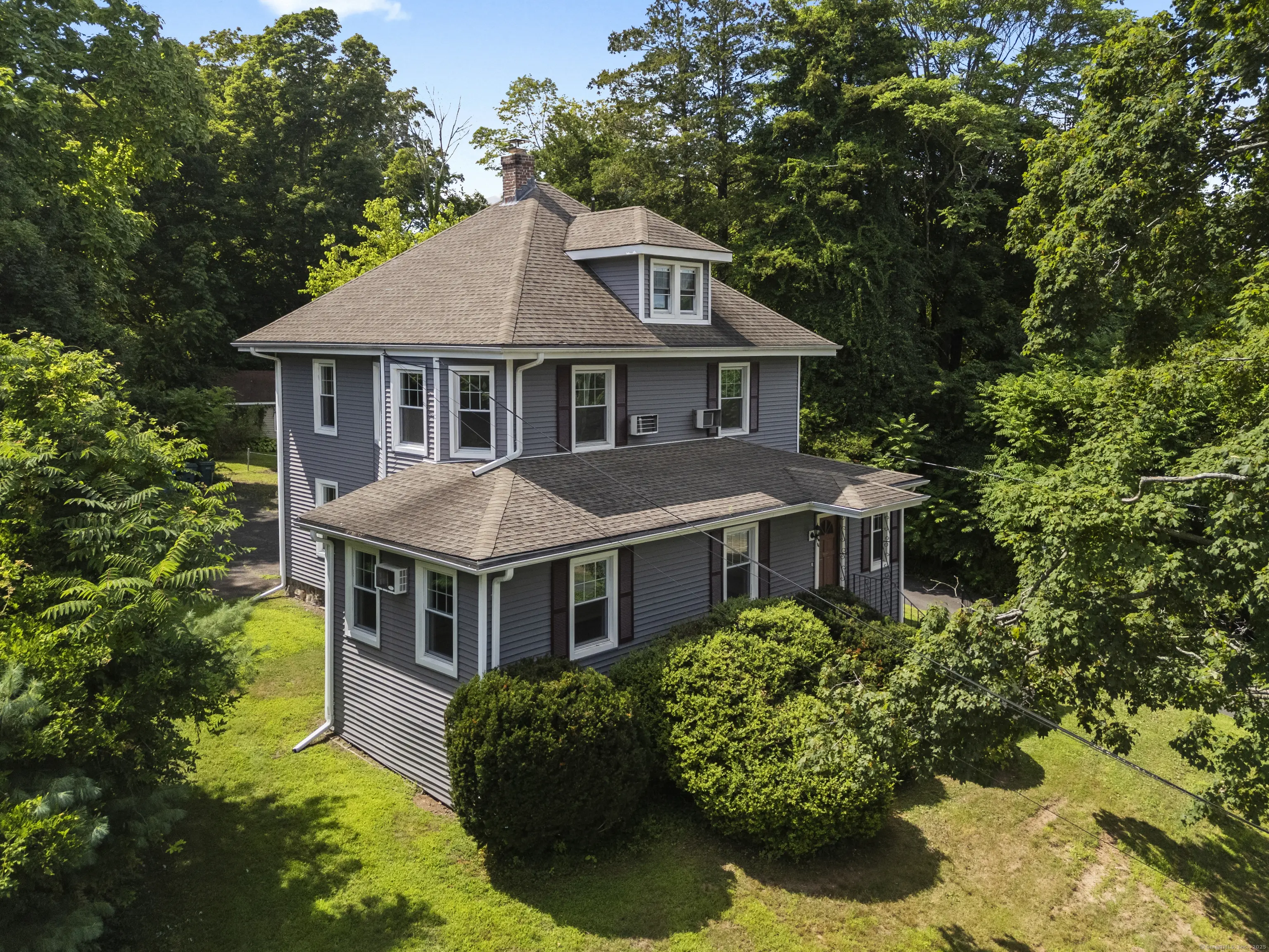 2764 Whitney Avenue, Hamden