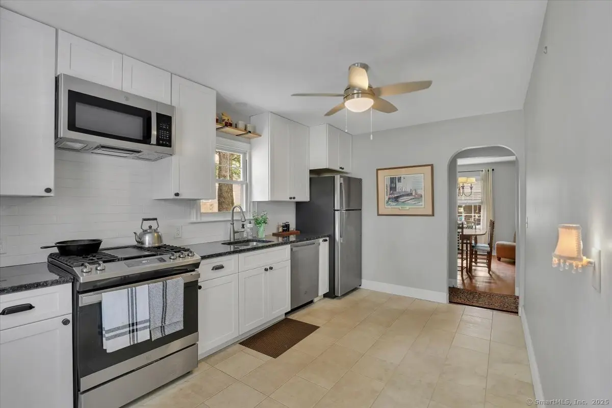 3 West Street Heights, Cromwell