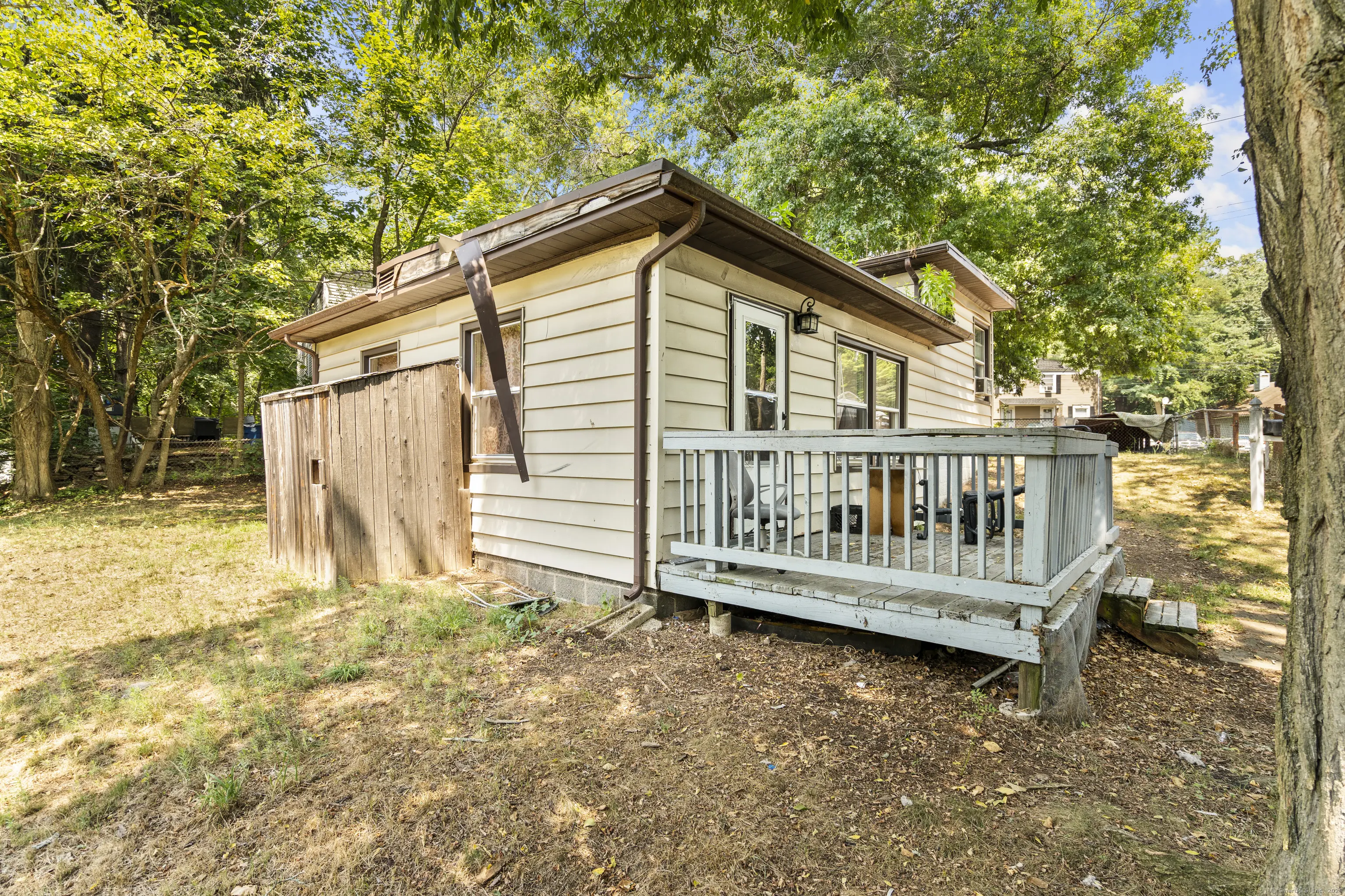 18 Hilltop Road, New Haven