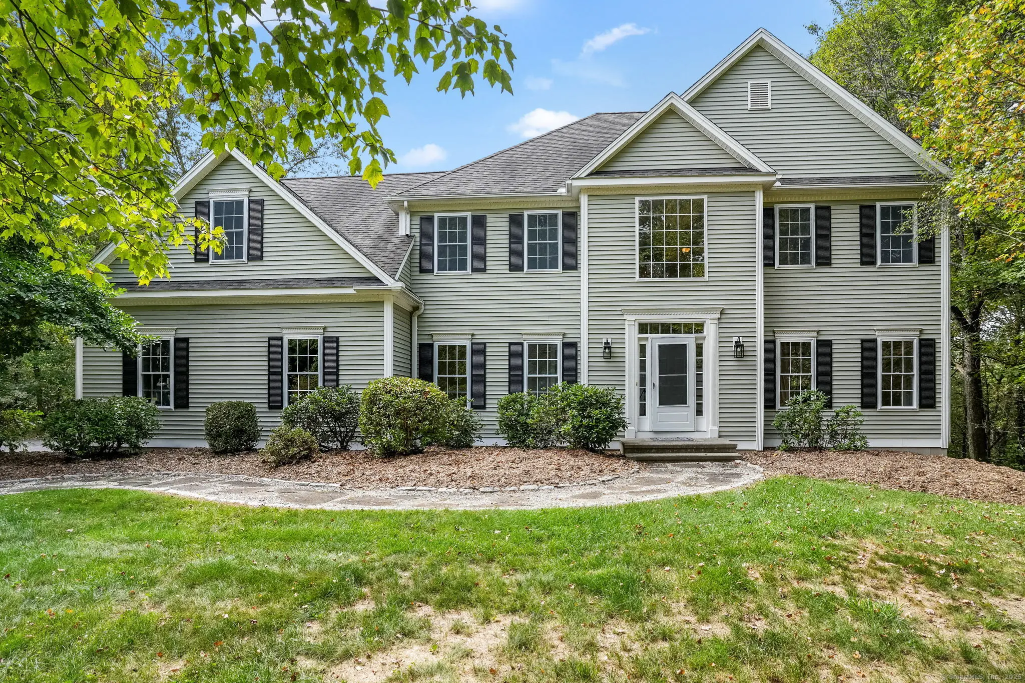 24 Pine Tree Hill Road, Newtown