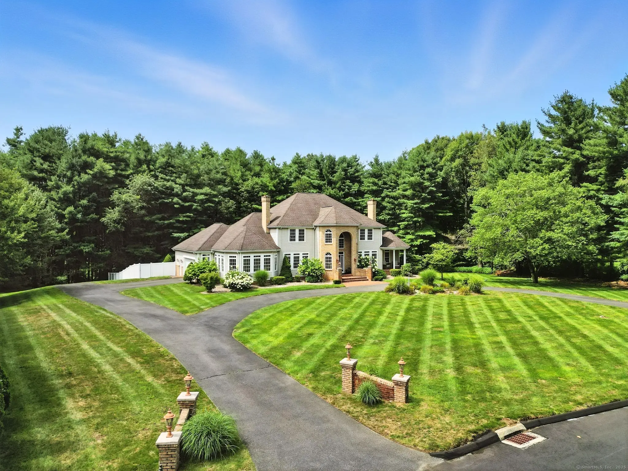 28 Royal Manor, Somers