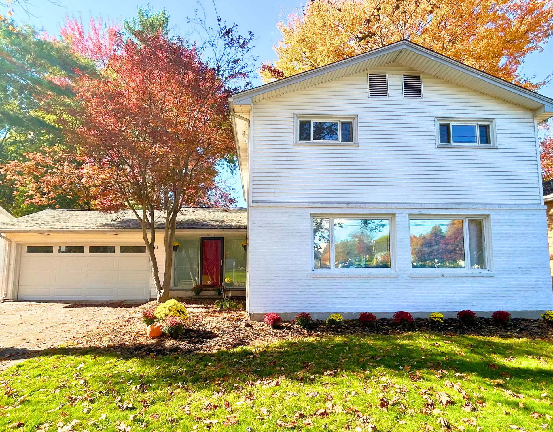 11 Rye Ridge Parkway, West Hartford