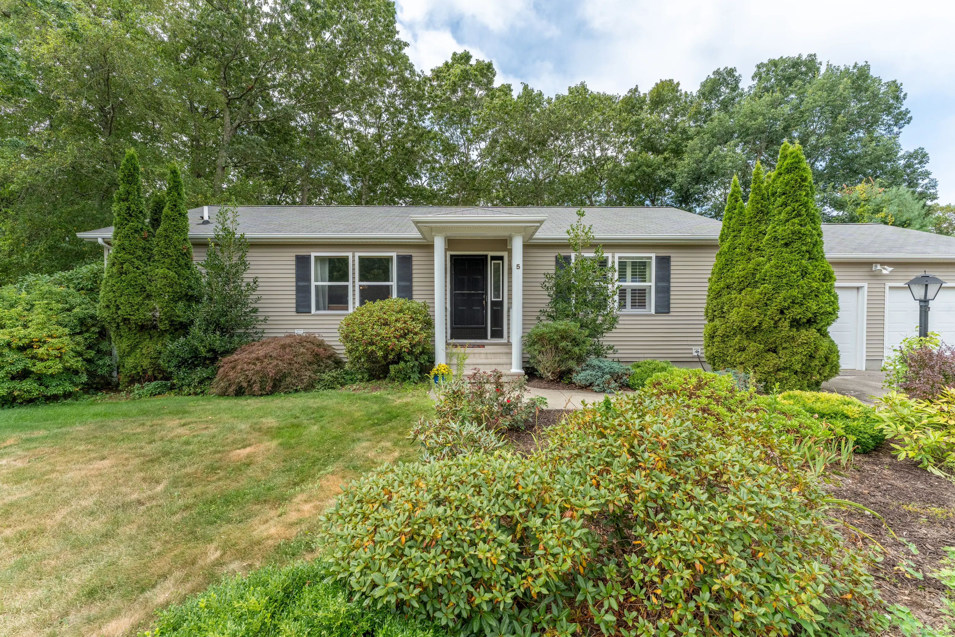 5 Mountain Laurel Ridge, Montville