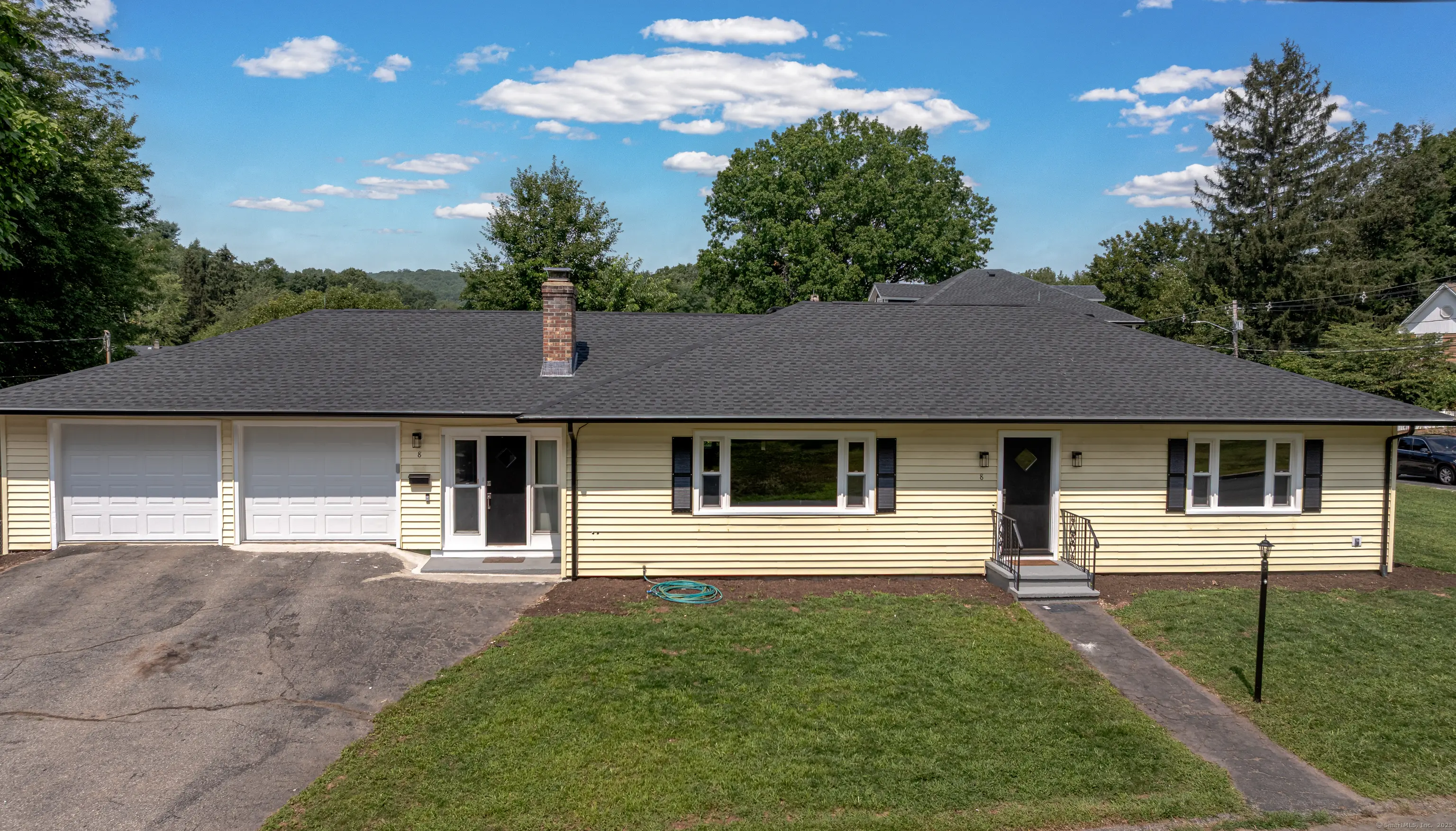 8 Bonnie Lane, Waterbury