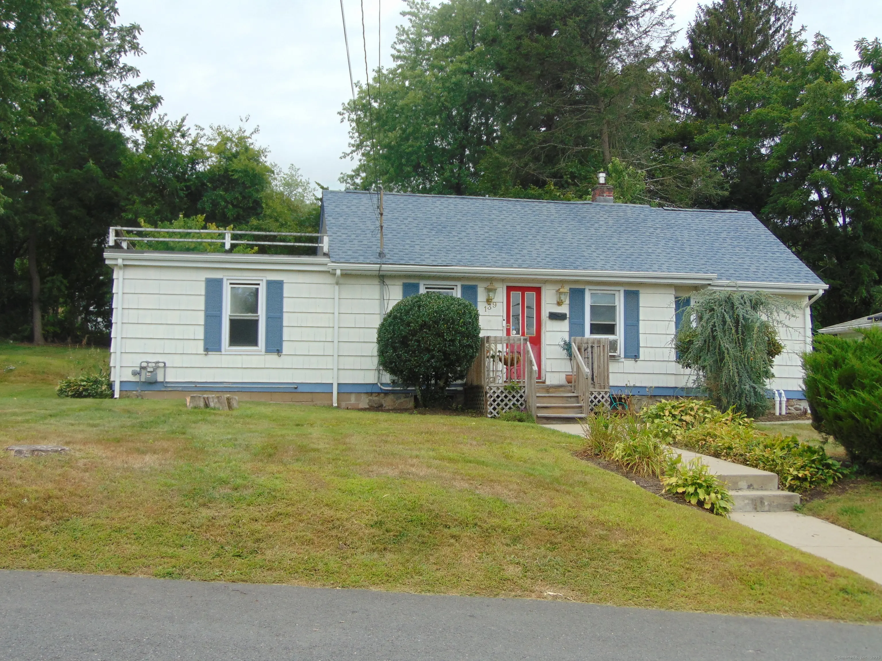 139 Chester Avenue, Waterbury