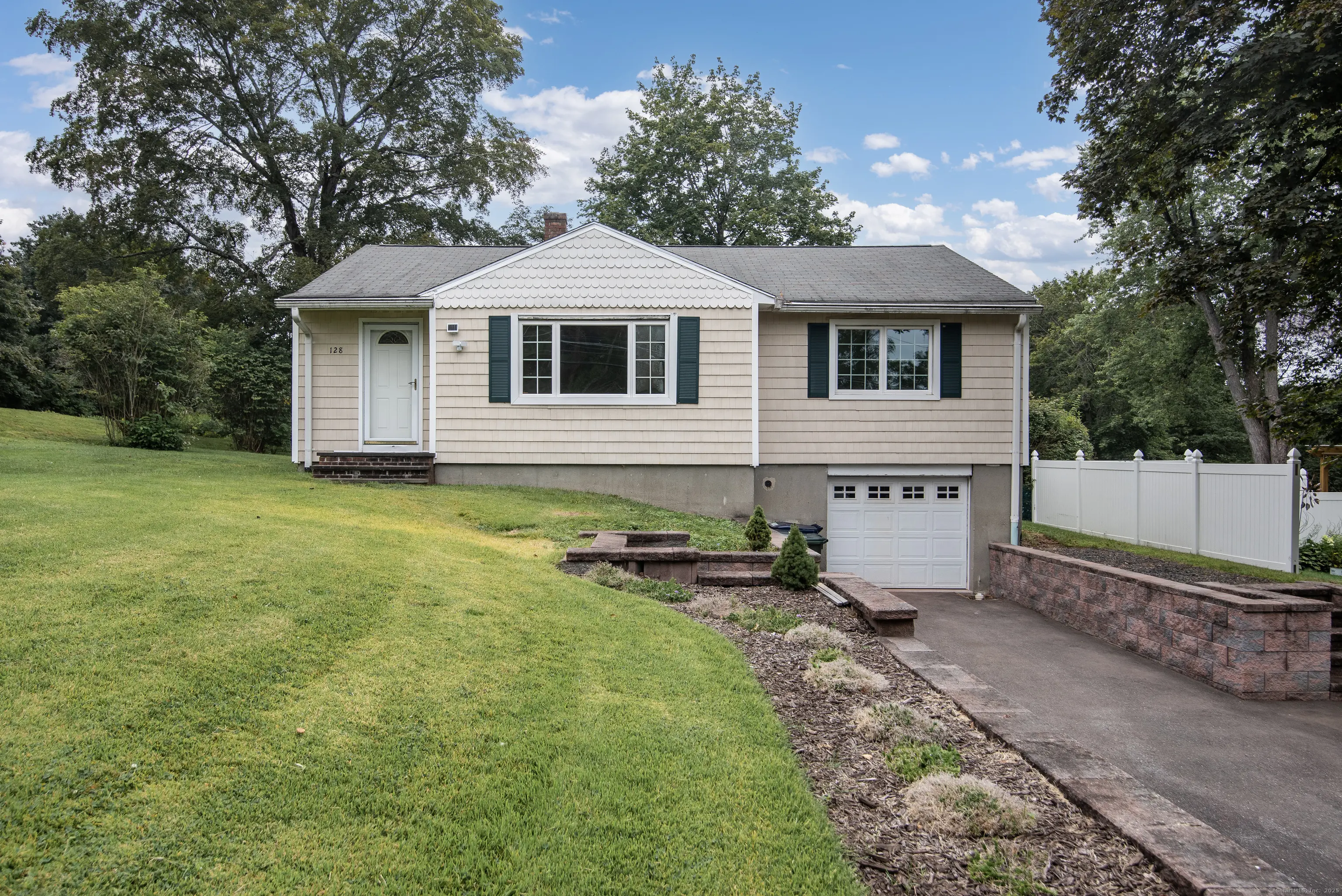 128 Middlebury Road, Watertown