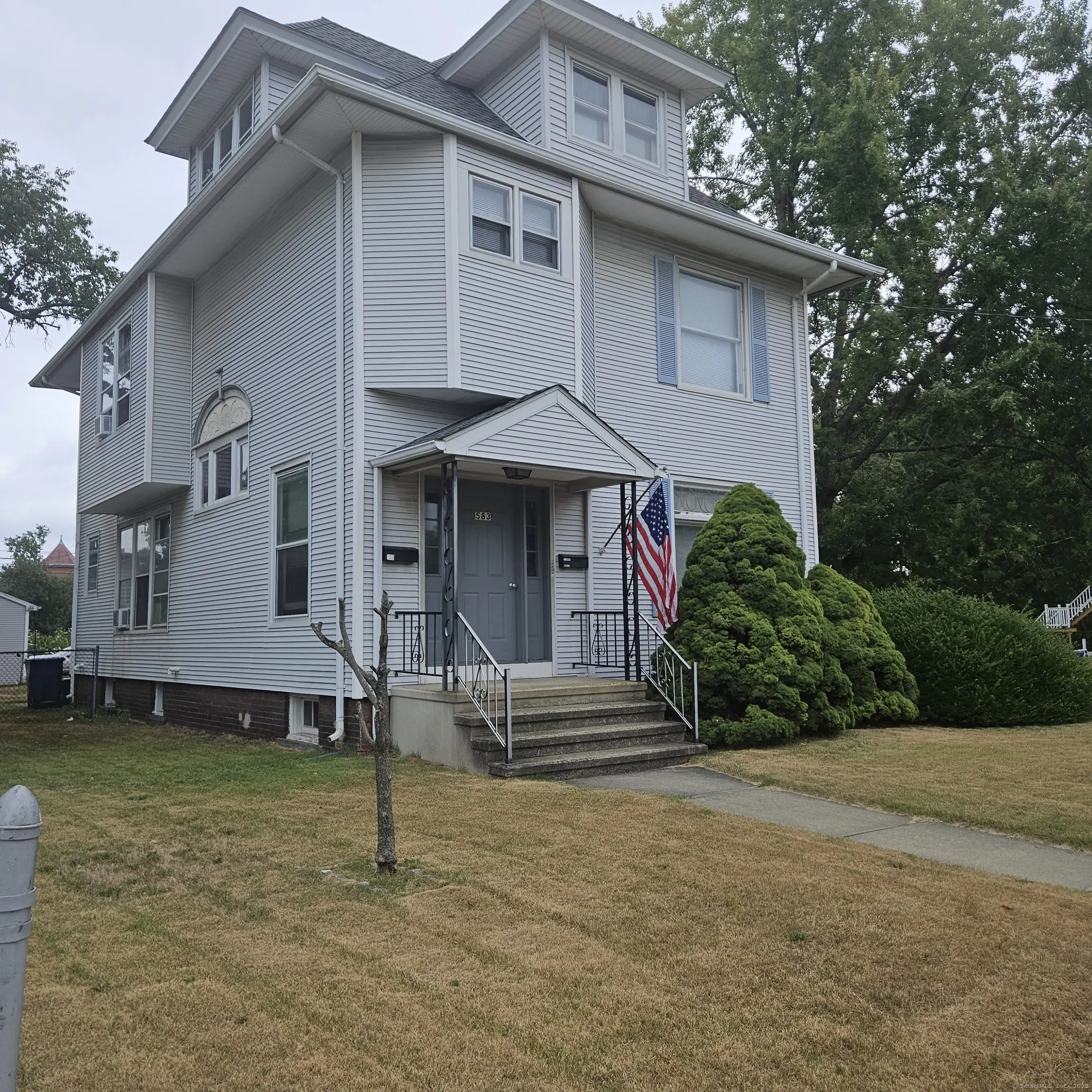 583 Washington Avenue, West Haven