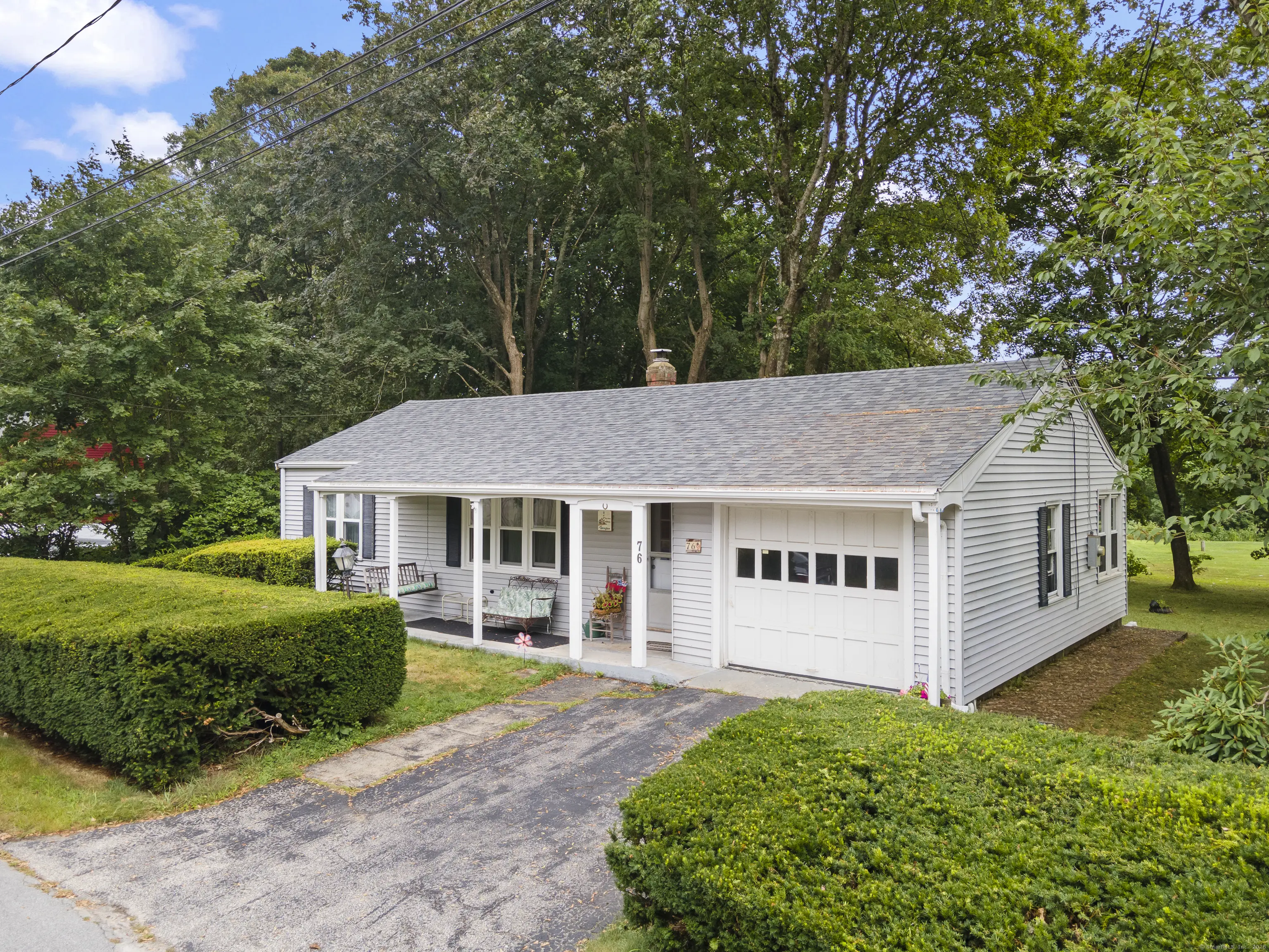 76 South Prospect Street, Putnam