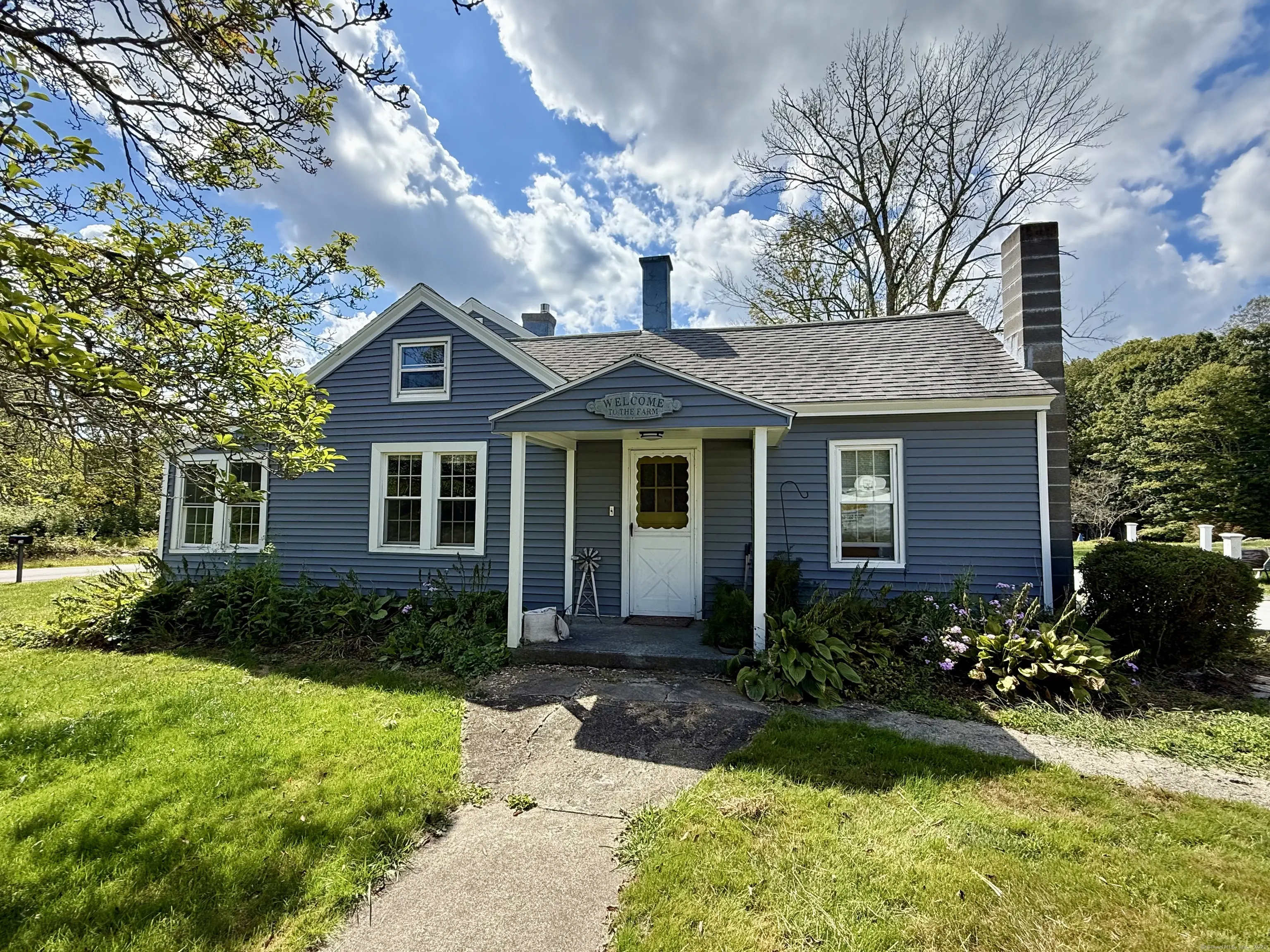 328 County Road, Woodstock