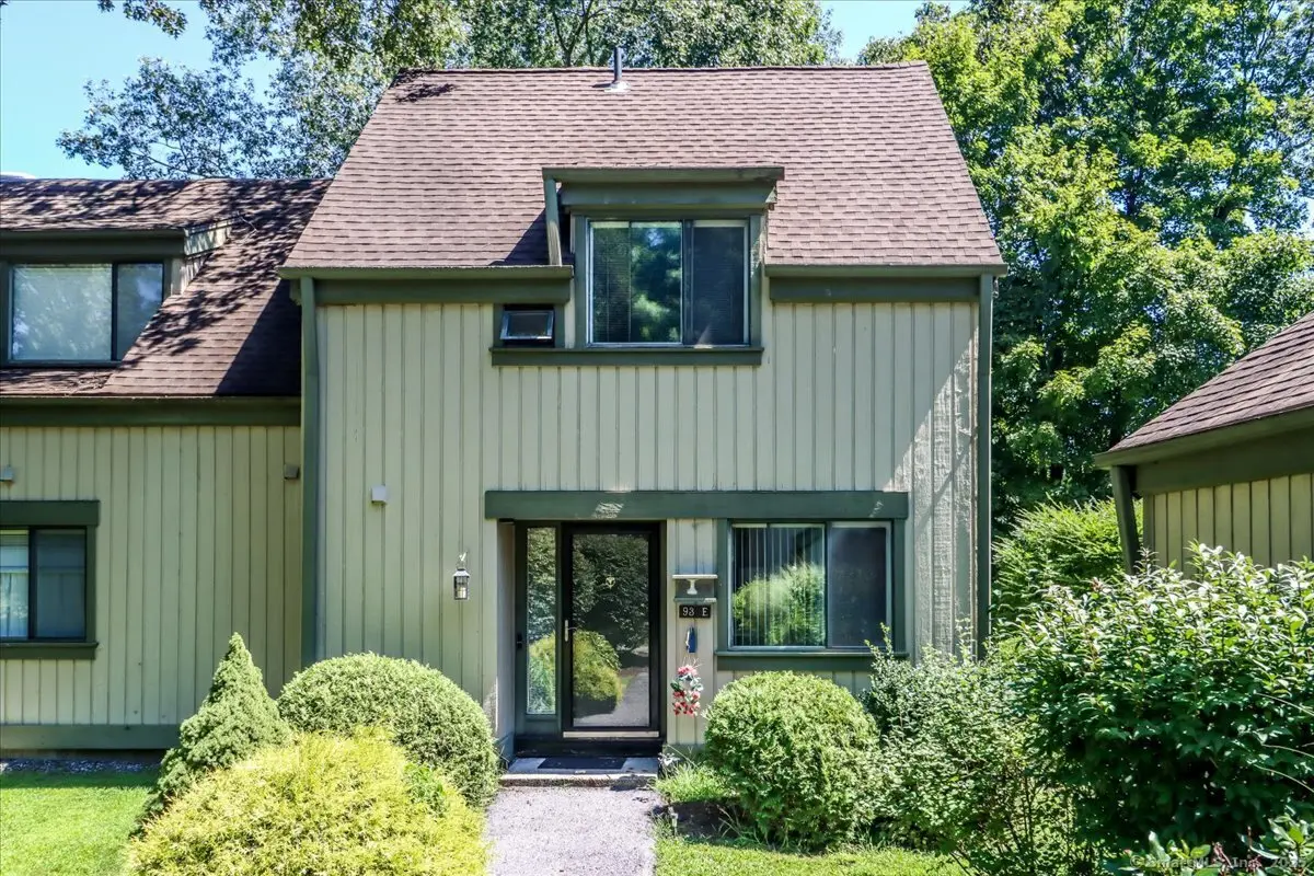 93 Heritage Village E, Southbury