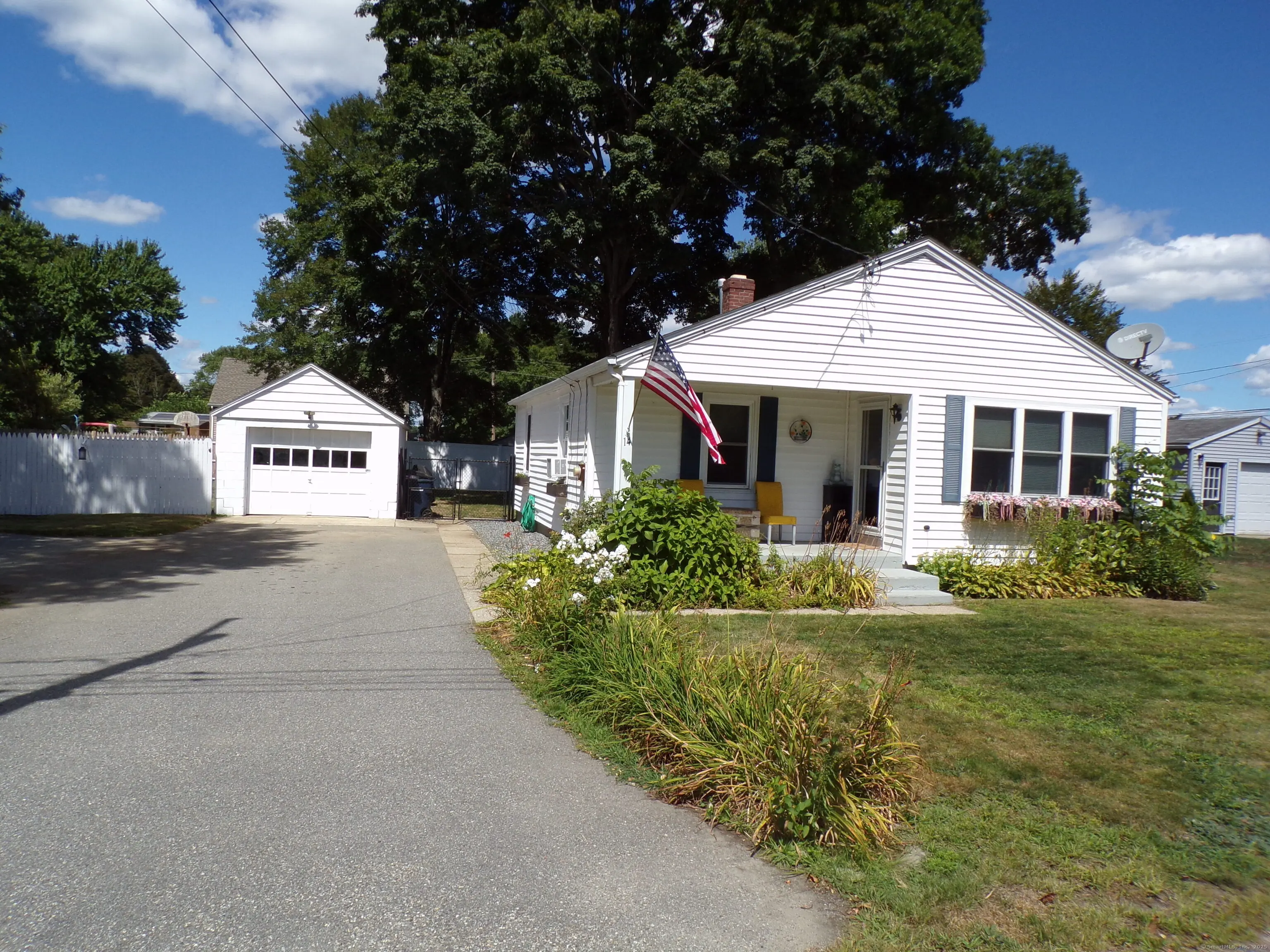 14 Walnut Street, Killingly