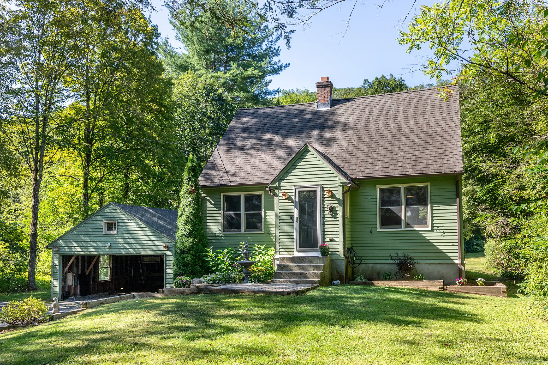 2233 Norfolk Road, Torrington