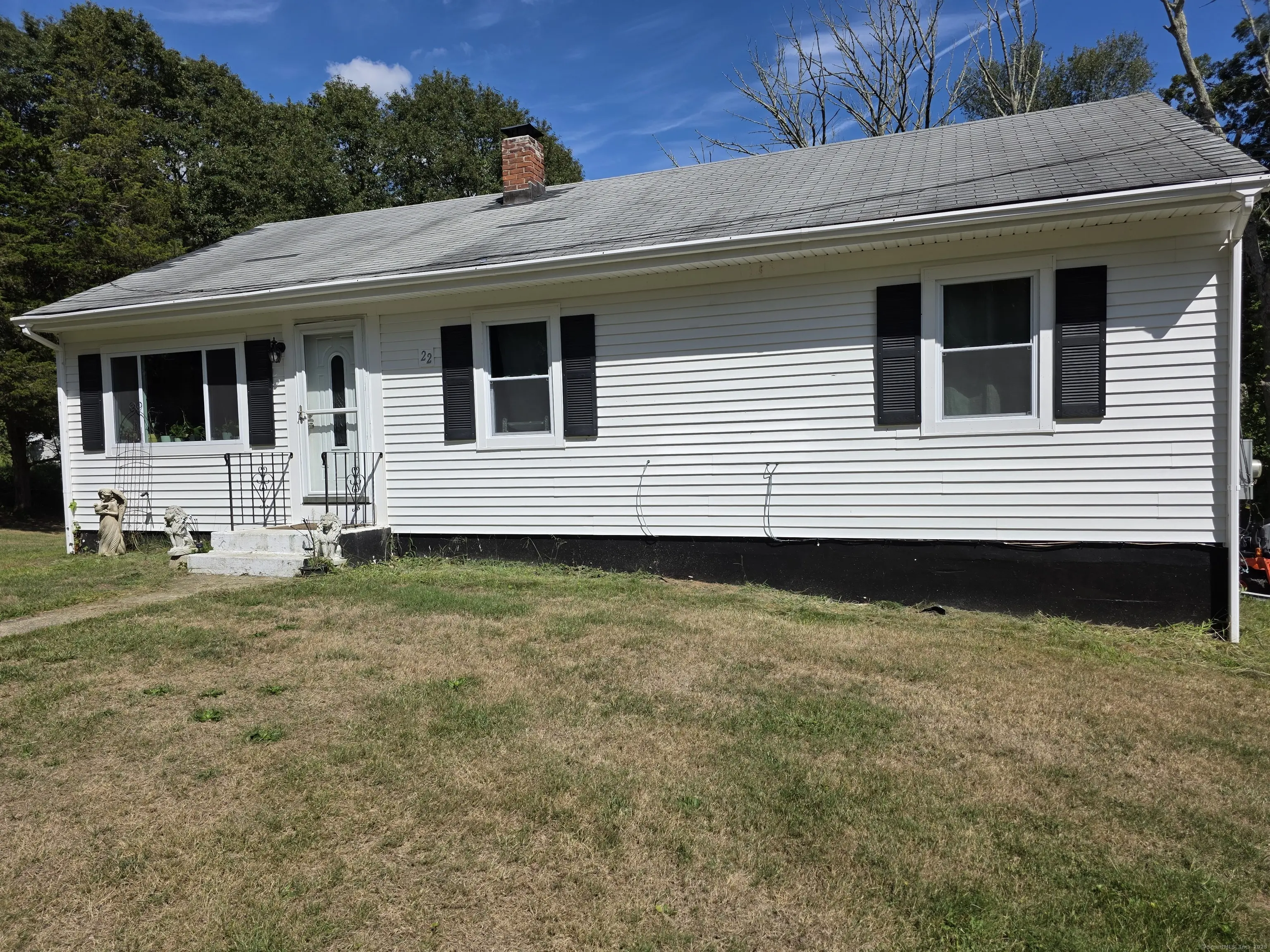 22 Spring Valley Road, Groton