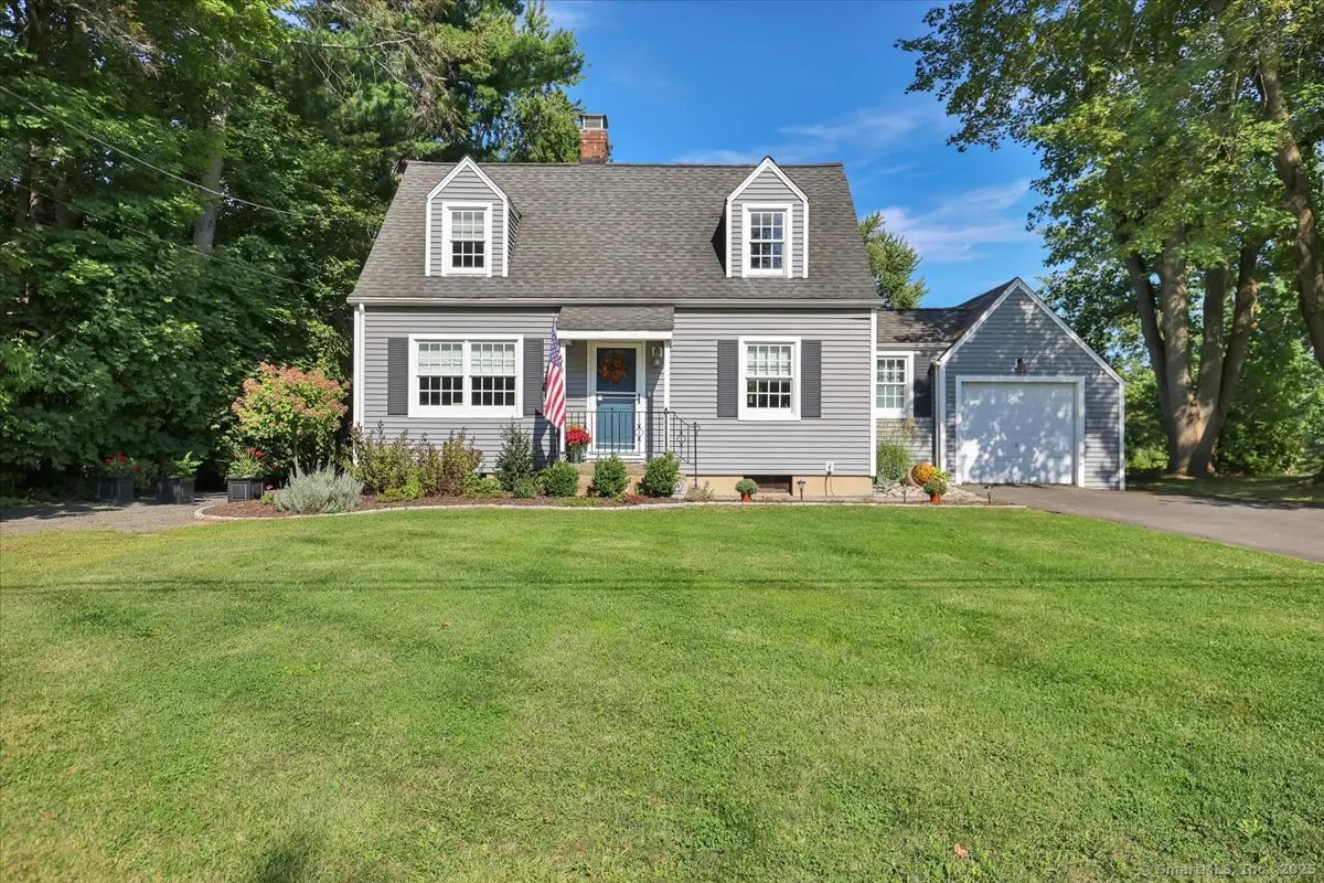 206 Middletown Avenue, Wethersfield