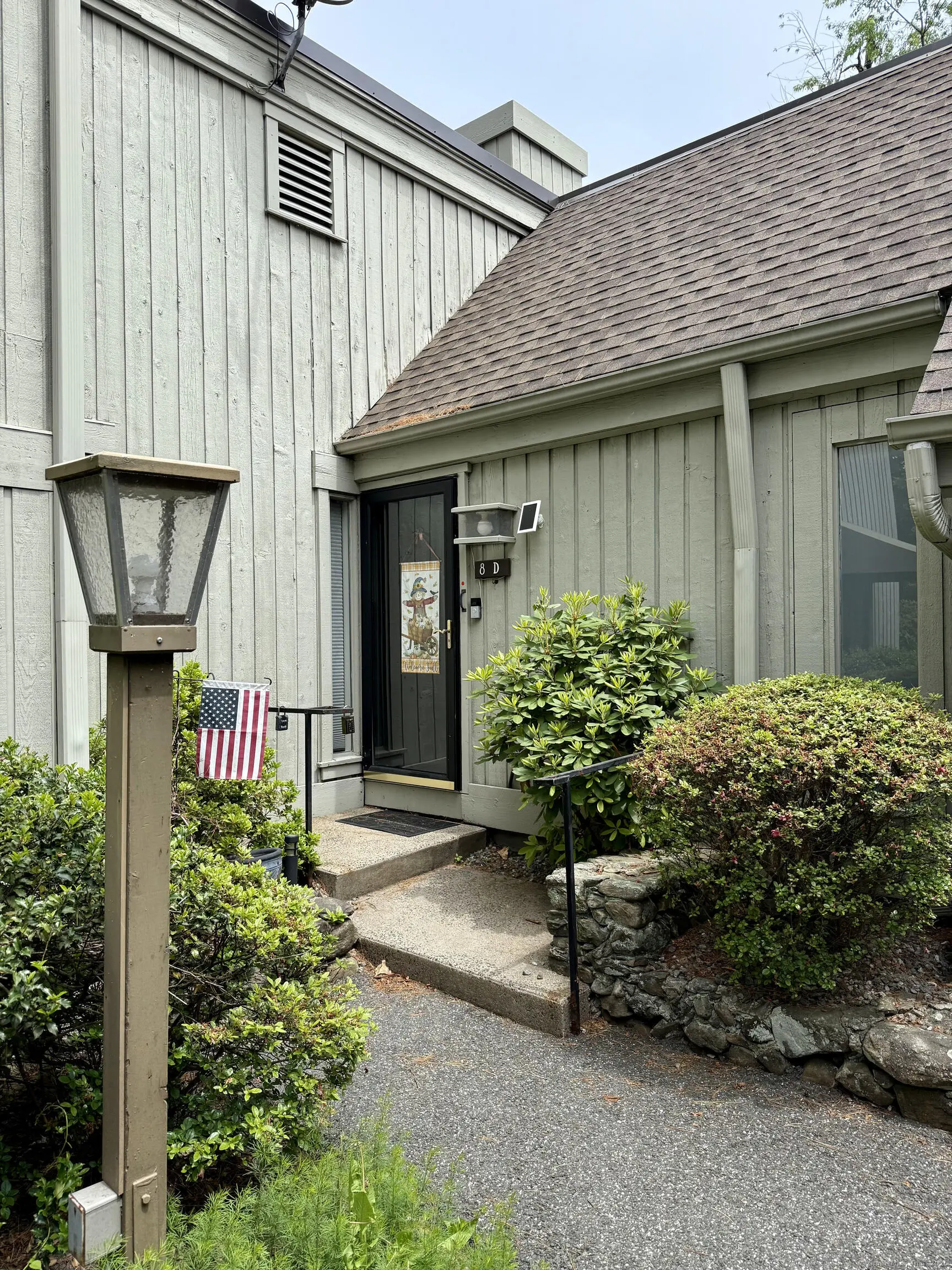 8 Heritage Village D, Southbury