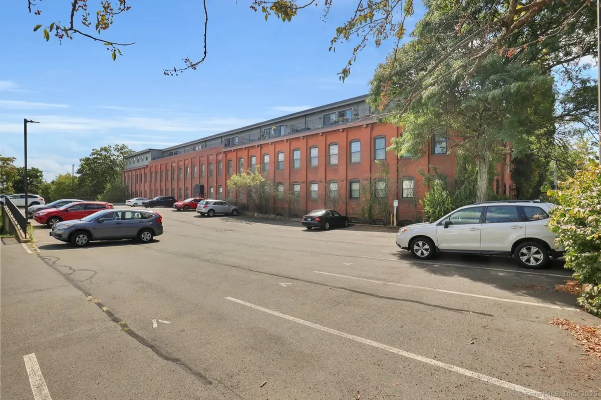 234 South Main Street Apt 414, Middletown