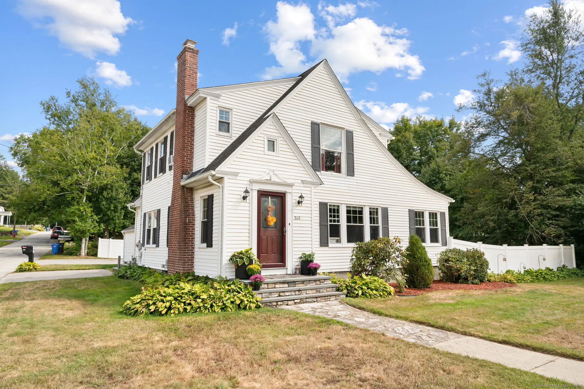 860 North Main Street, Killingly