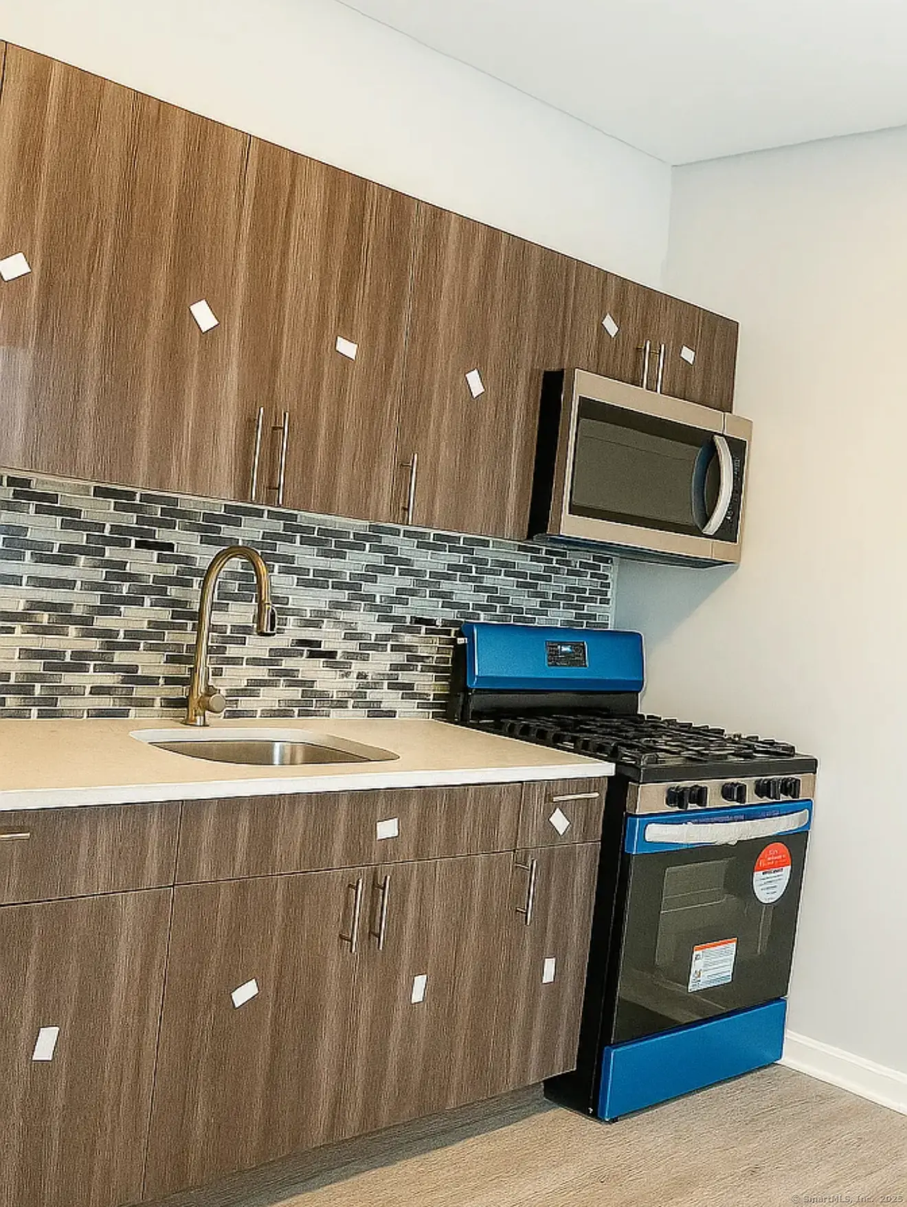 639 Barnum Avenue 1r, Bridgeport