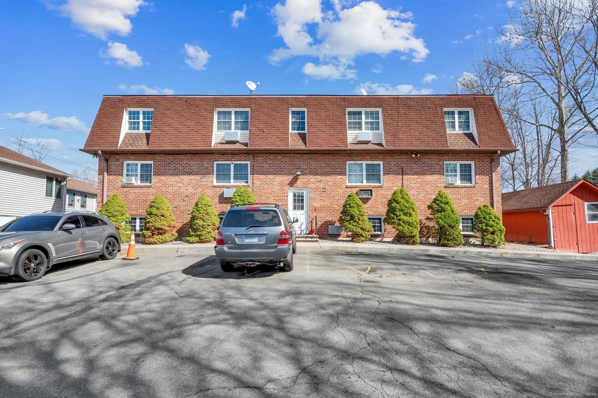 269 West Washington Street, Bristol