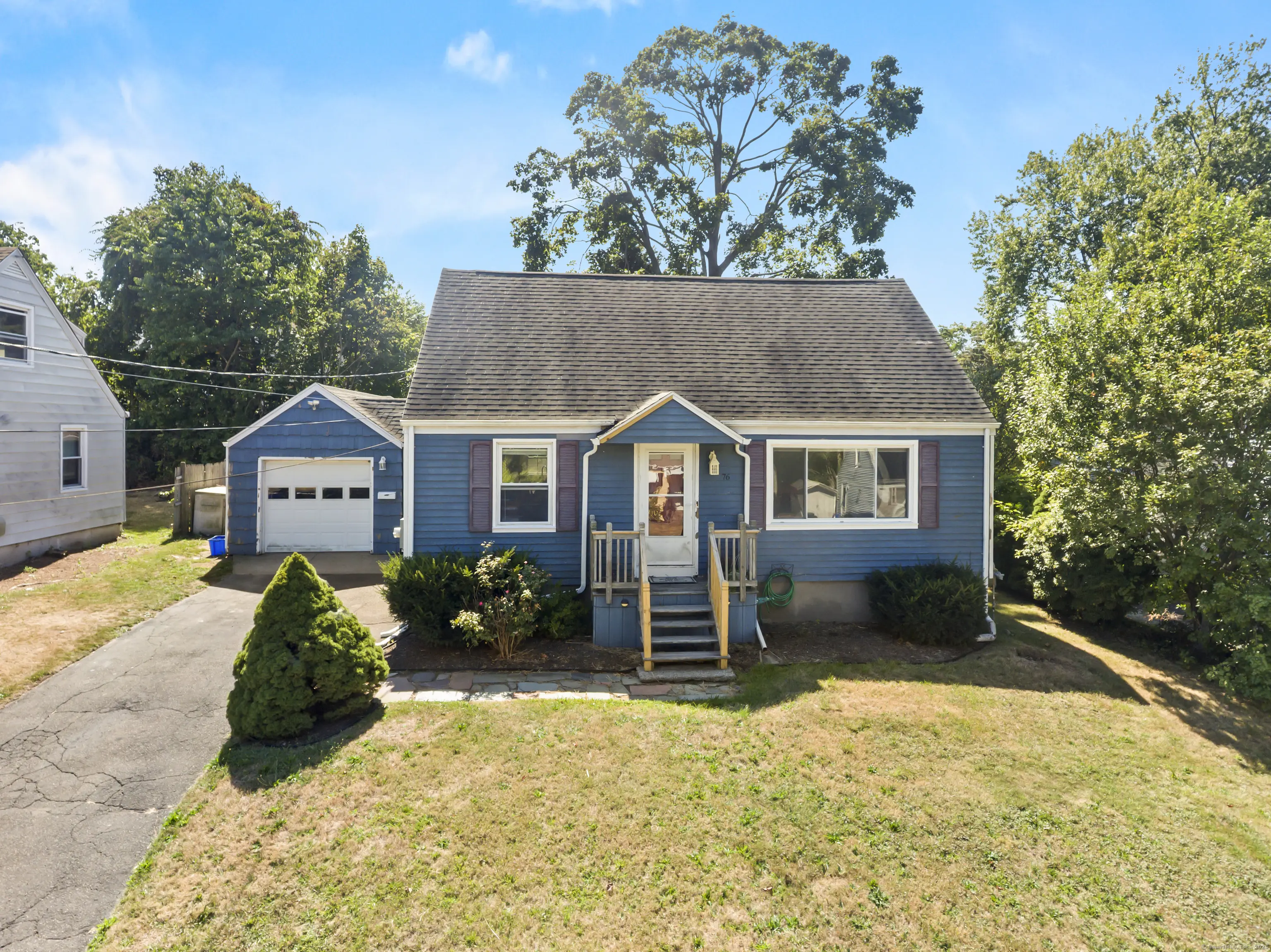 76 Hickory Street, West Haven