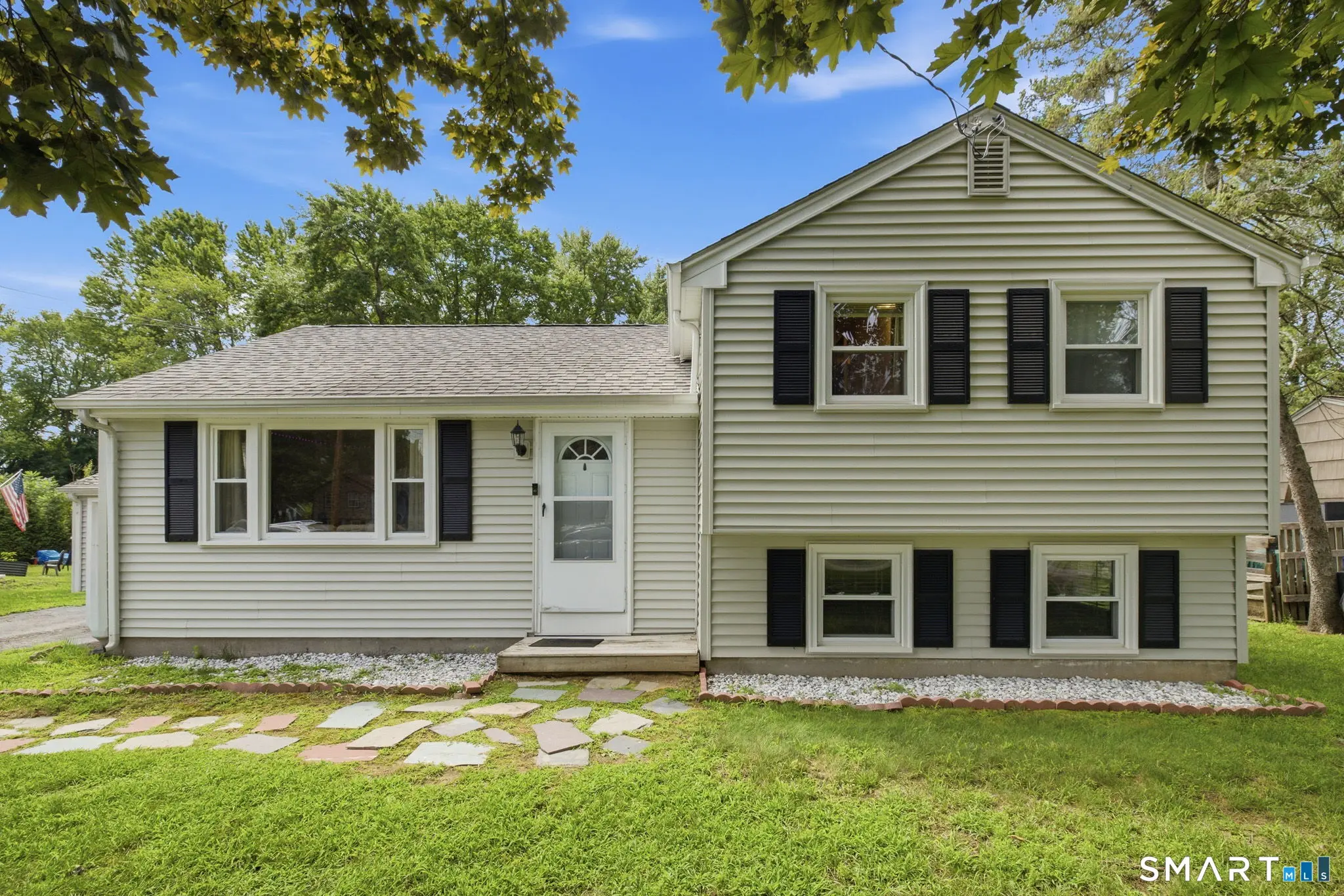 15 Lin Sal Street, Windsor Locks