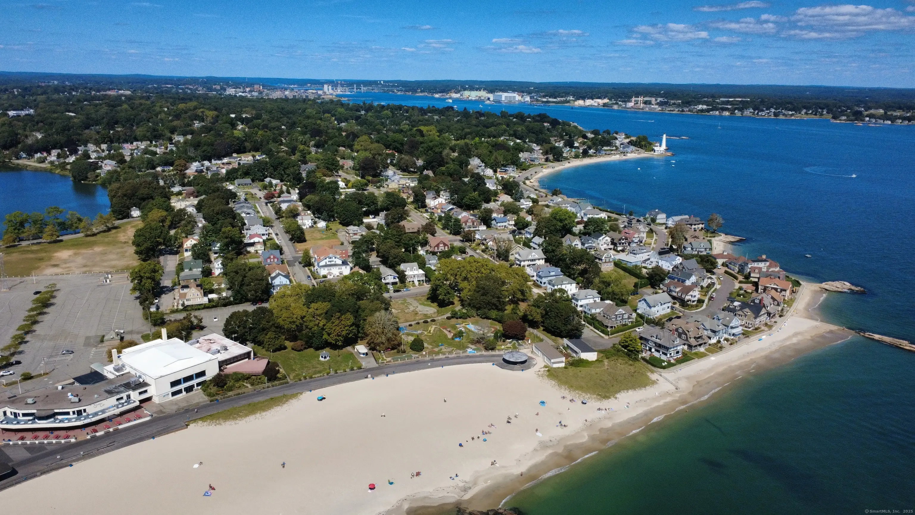 1092 Ocean Avenue, New London