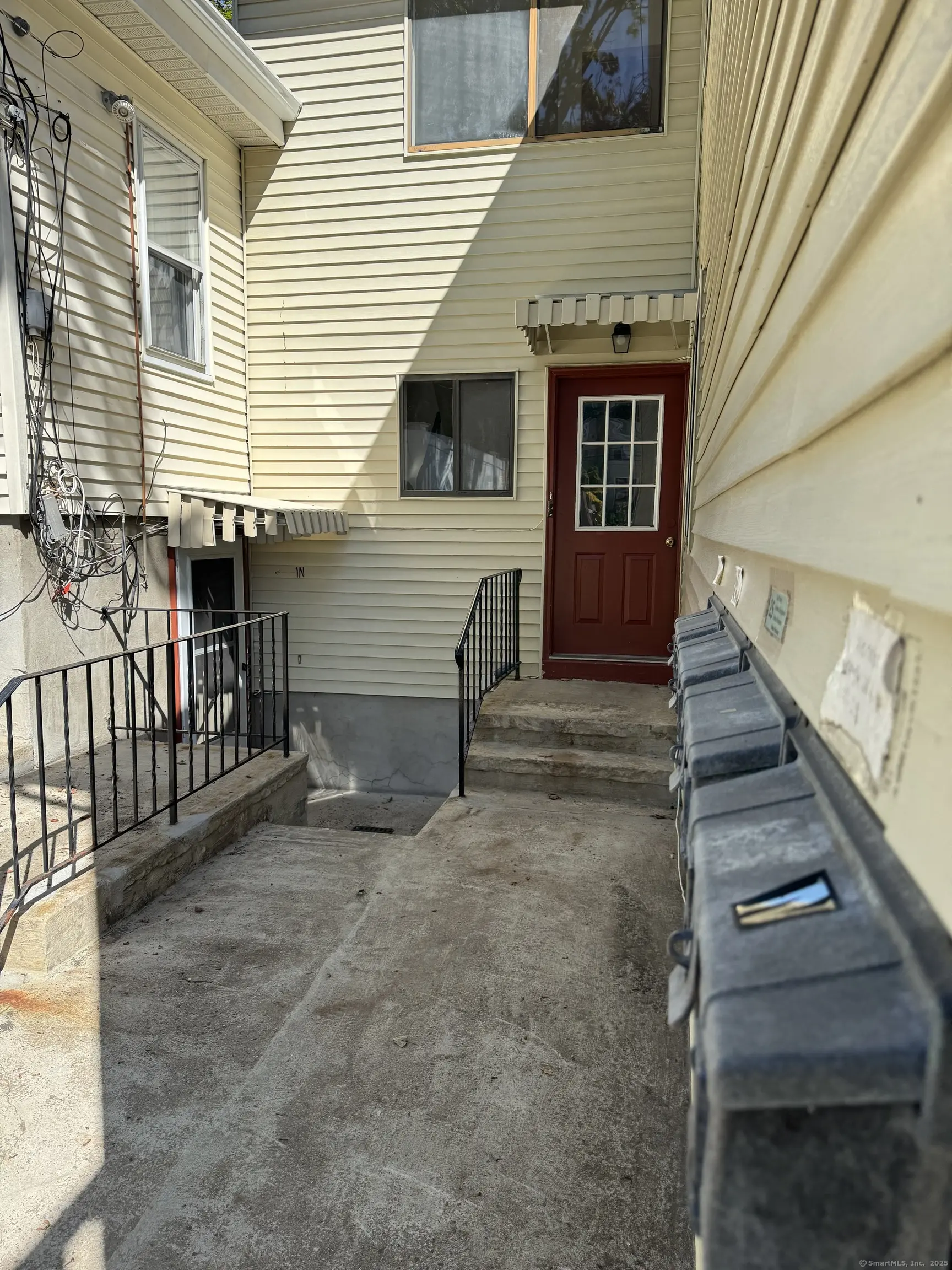 11 Cove View Drive, Stamford