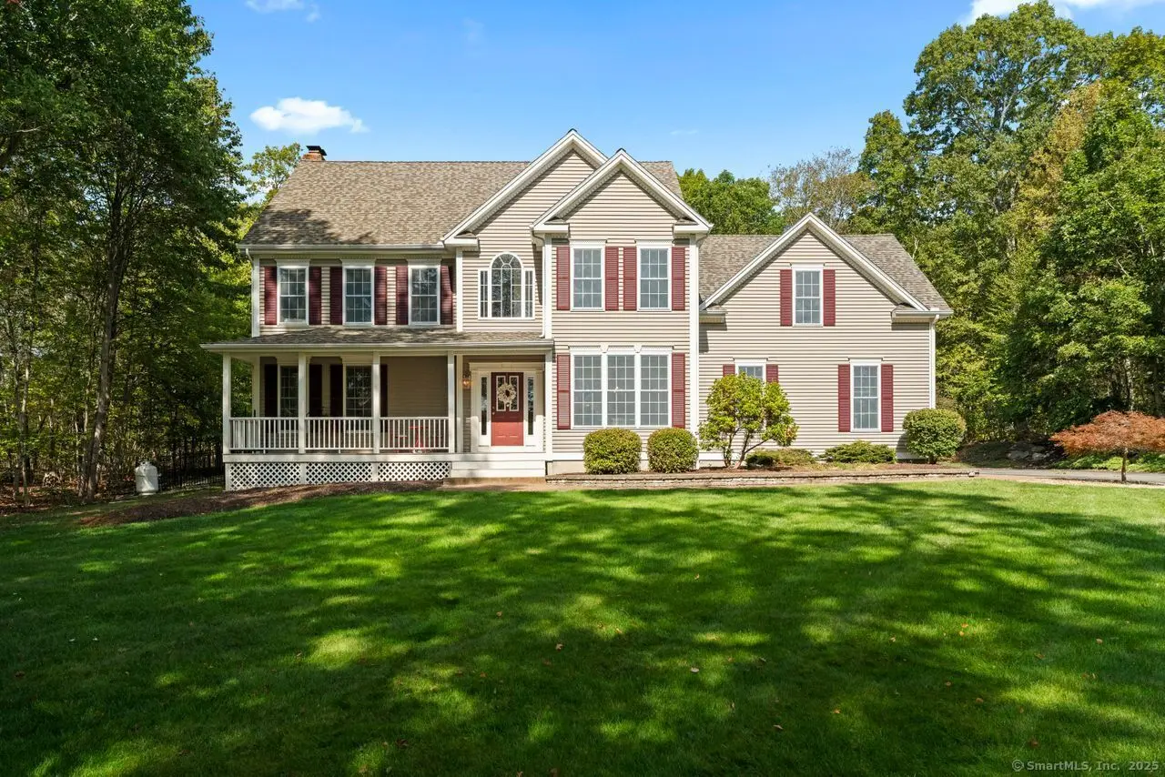 8 Linnea Lane, Killingworth