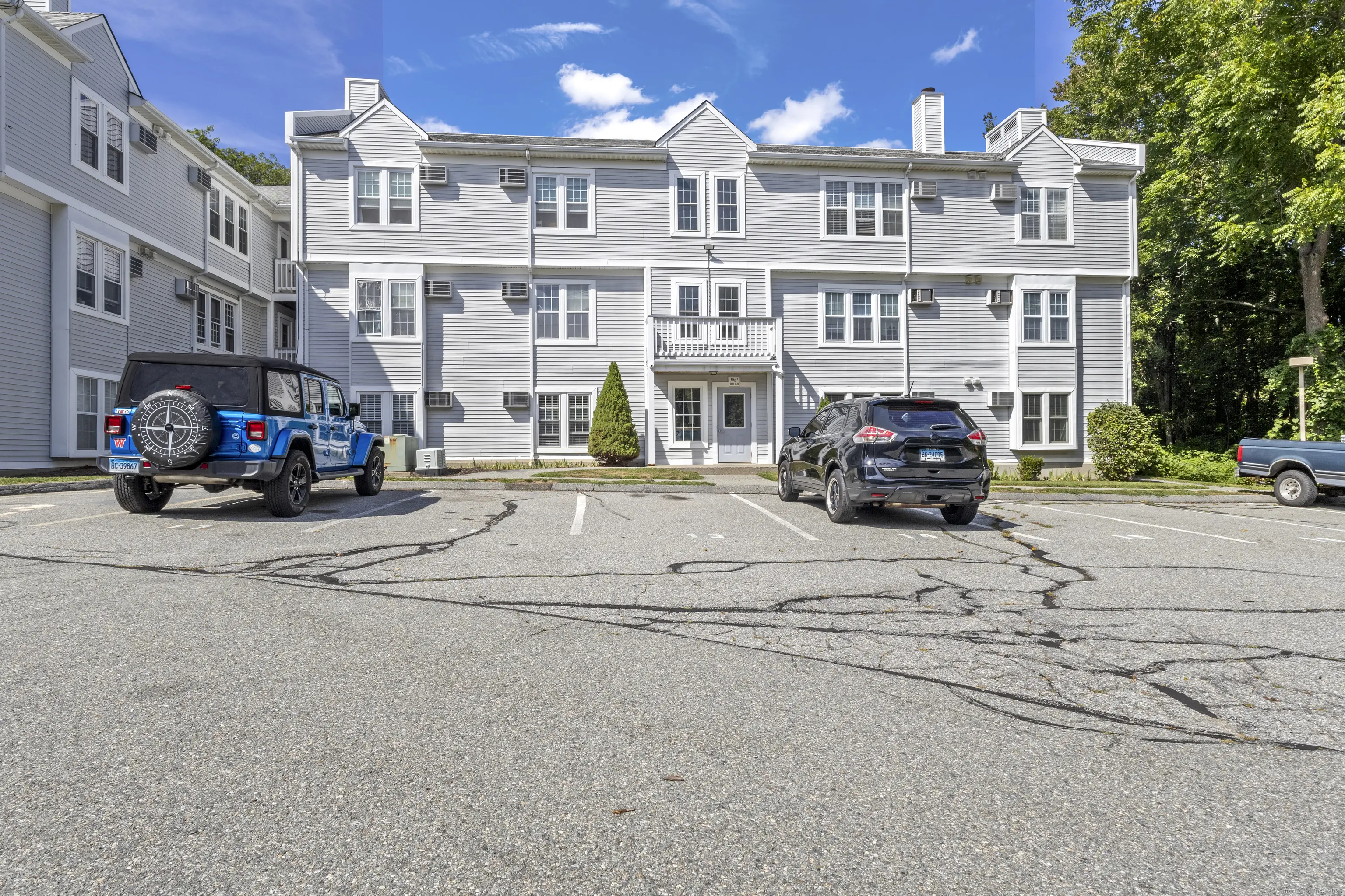 82 Longview Street Apt 11, Waterford