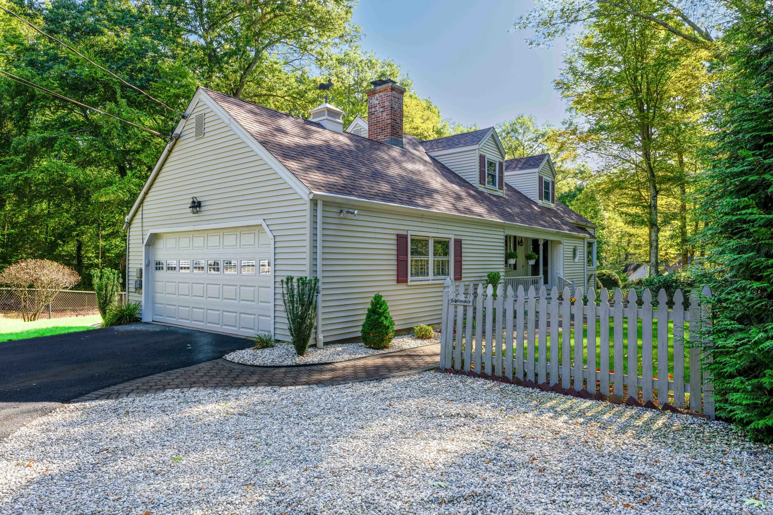 1399 Shepard Avenue, Hamden