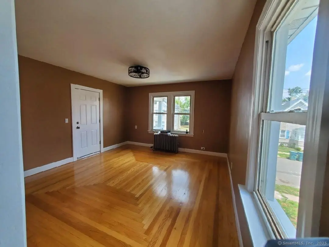 58 Whiting Street 2nd Fl, Hamden