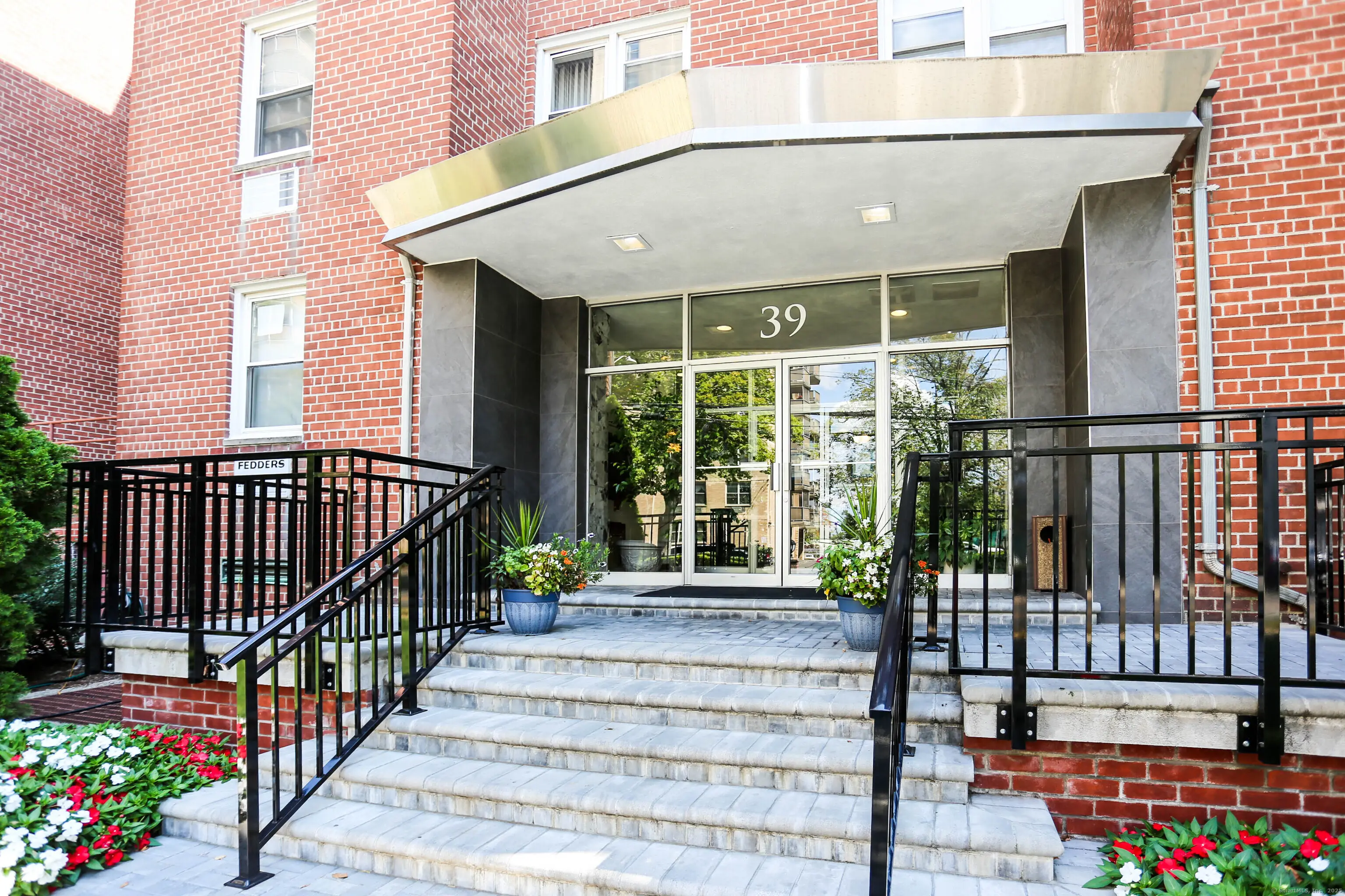 39 Glenbrook Road Apt 2a, Stamford